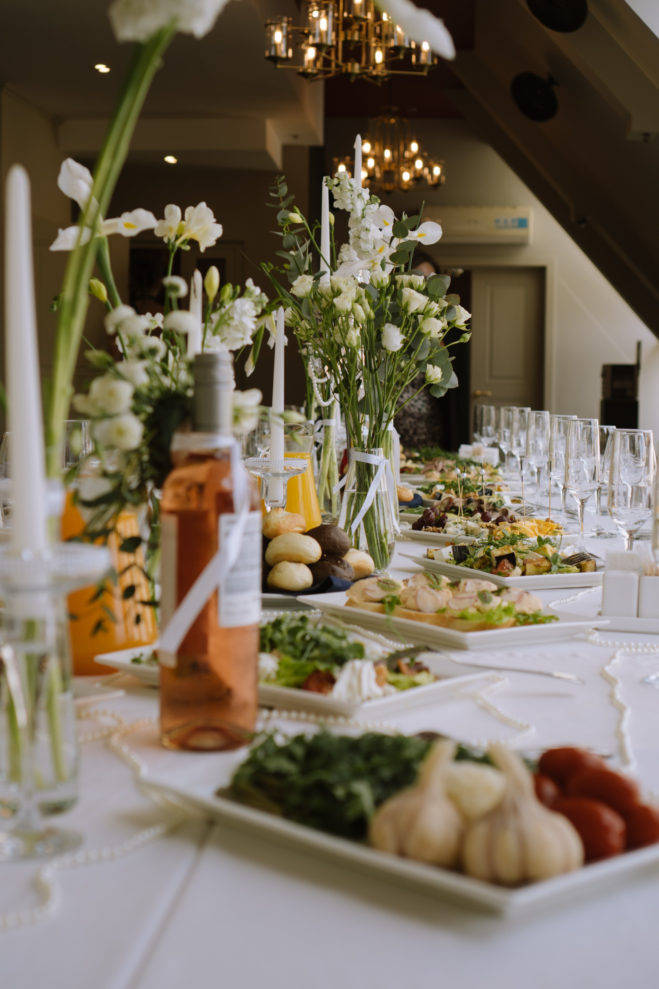 СВАДЕБНЫЙ БАНКЕТ НА ВЛАДИМИРСКОЙ В САНКТ-ПЕТЕРБУРГЕ (КАМЕРНАЯ СВАДЬБА). Профессиональный фотограф, Санкт-Петербург — Виктория Богомолова