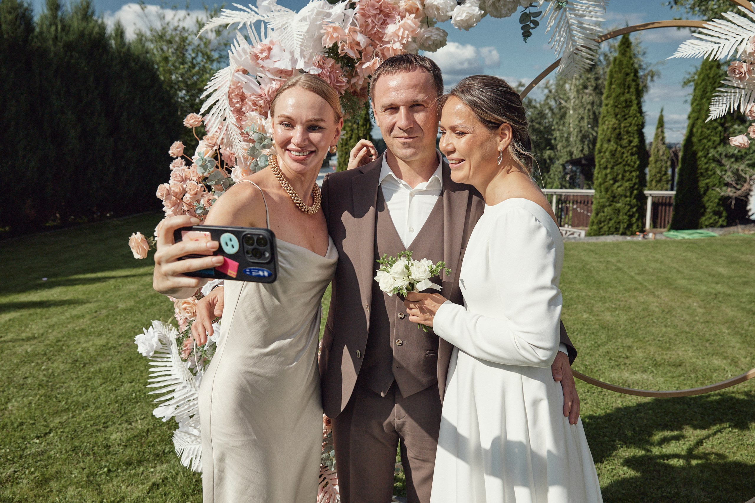 Счастье здесь. Свадебный фотограф Антон Артюшин. Работаю в Нижнем Новгороде и Москве