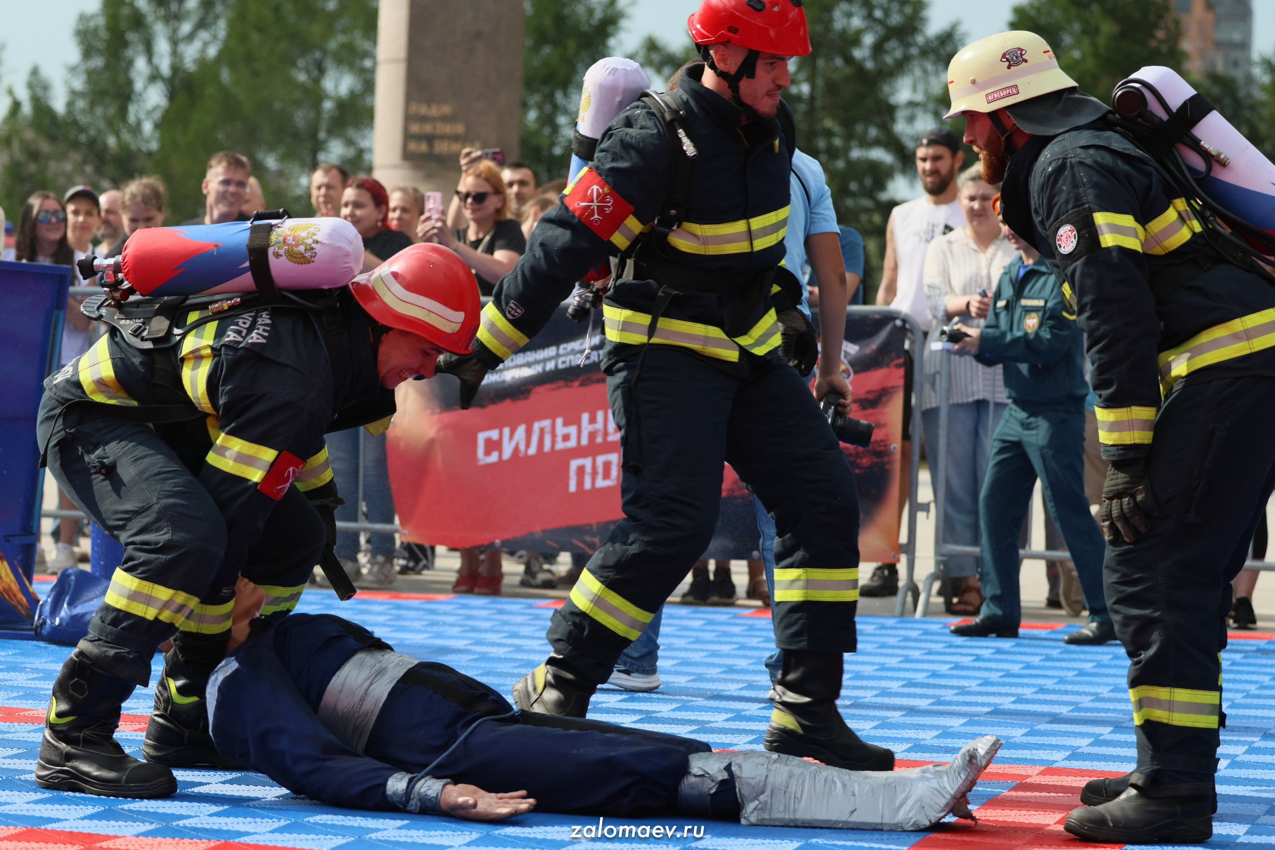 Сильнейший пожарный. Фотограф Александр Заломаев