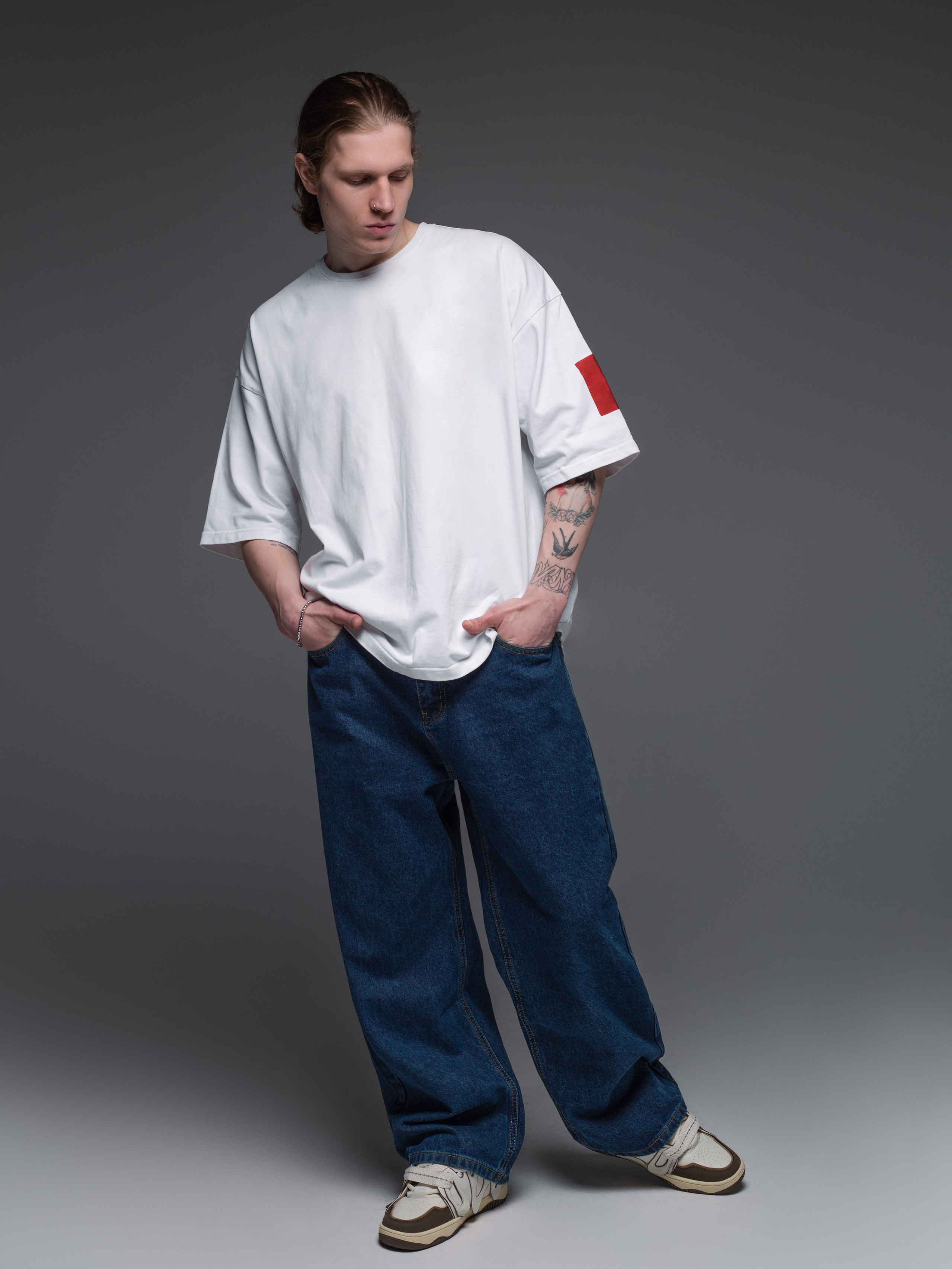 КАТАЛОГ | серый фон. RUNA production — стильные съемки для брендов