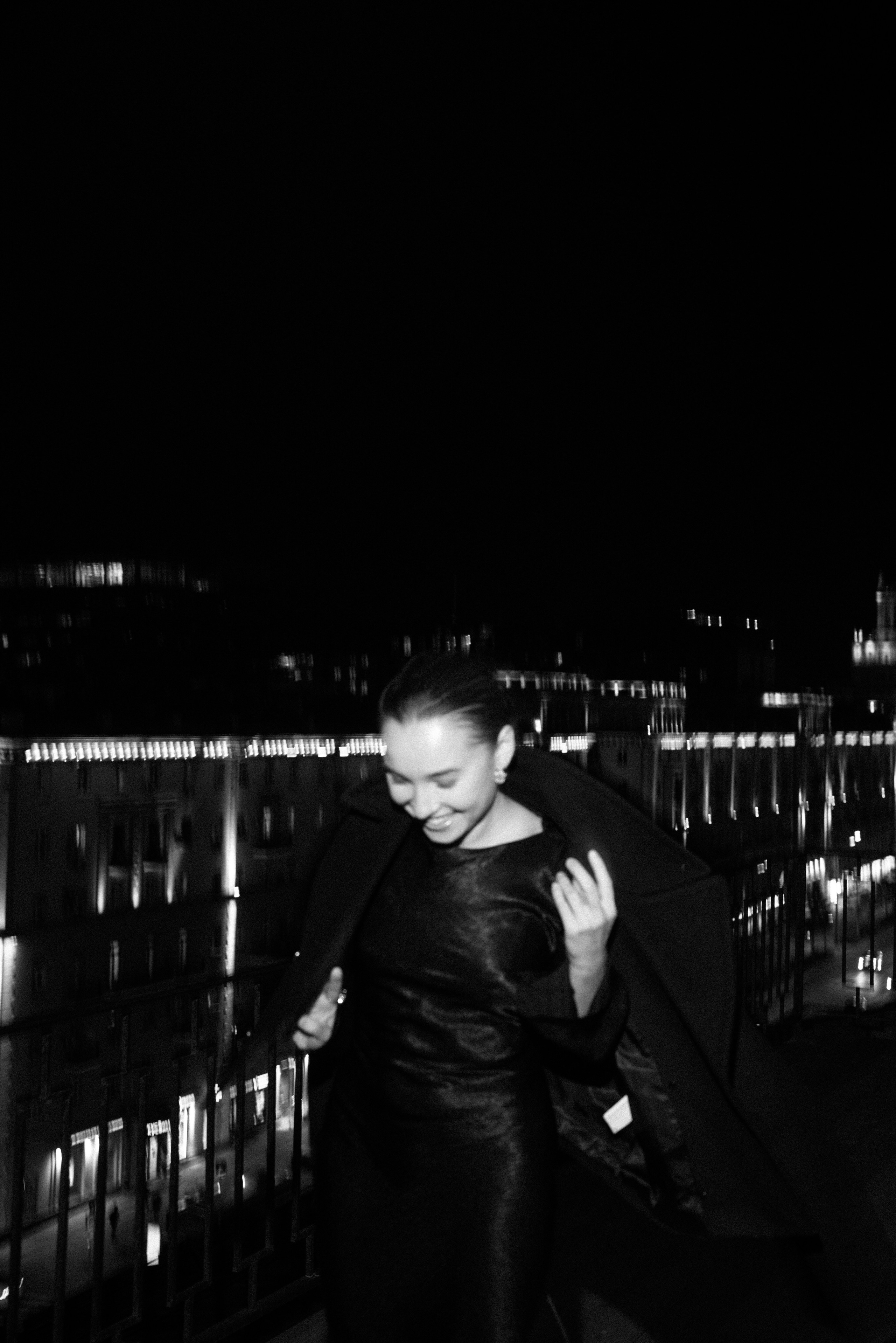 Обнимая. Свадебный, женский фотограф в Москве, Мытищах, Королёве Ксения Узилле