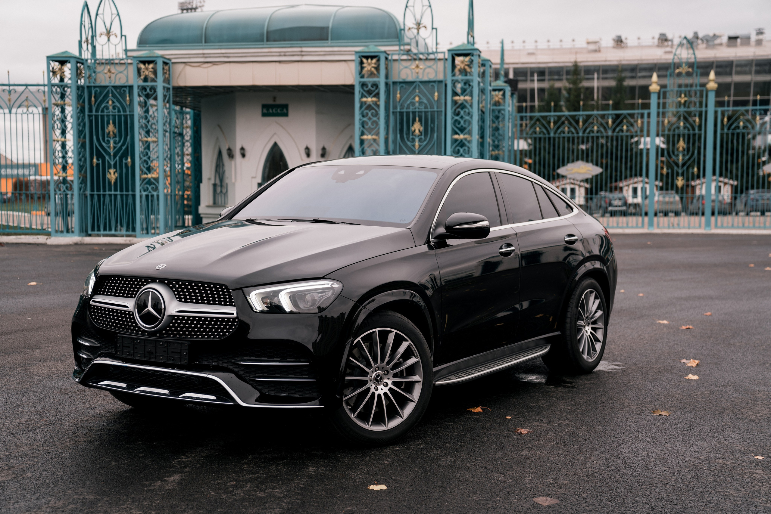 Mercedes-Benz GLE 400D. Идеальные портреты для соцсетей — Фотограф Ленар