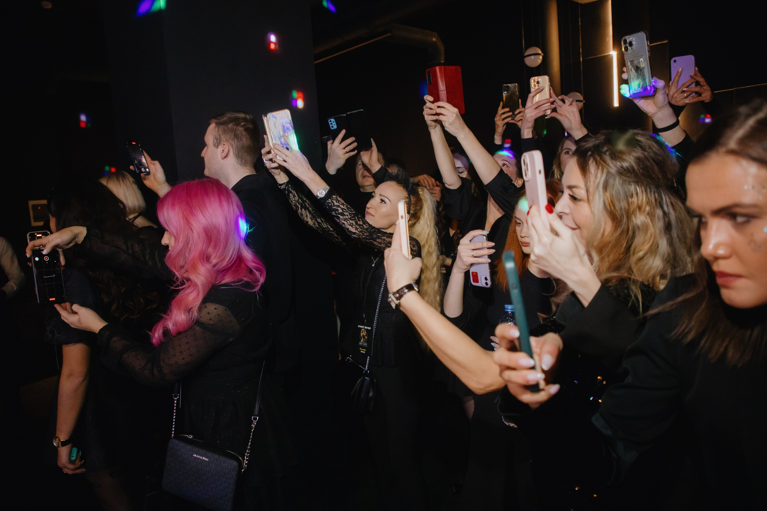 See `You Perfume. Фотограф в Москве и Санкт-Петербурге Дарина