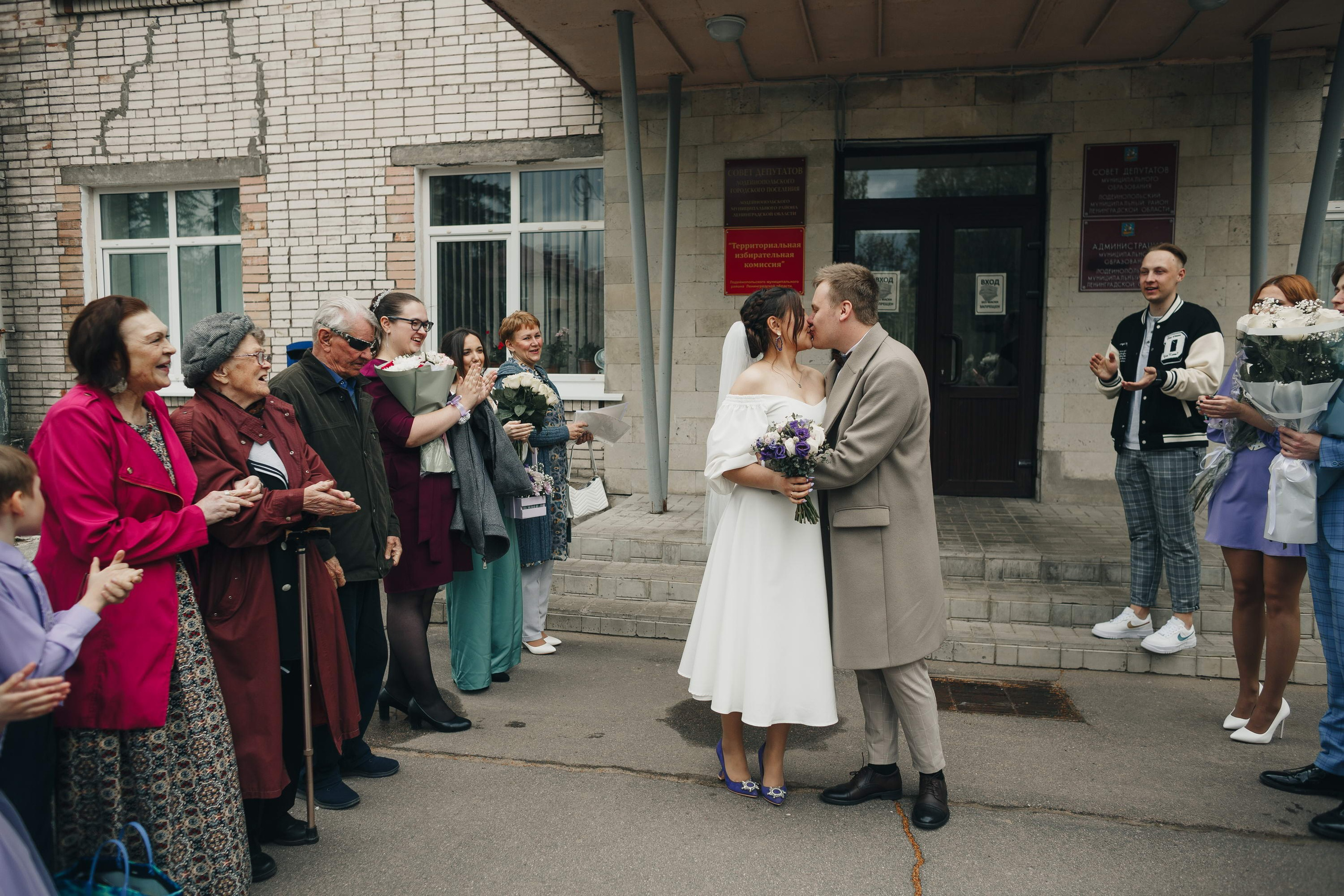 Свадьба в Лодейном Поле. Свадебный фотограф Игорь Брундасов 8PHOTO на свадьбу венчание загс СПб