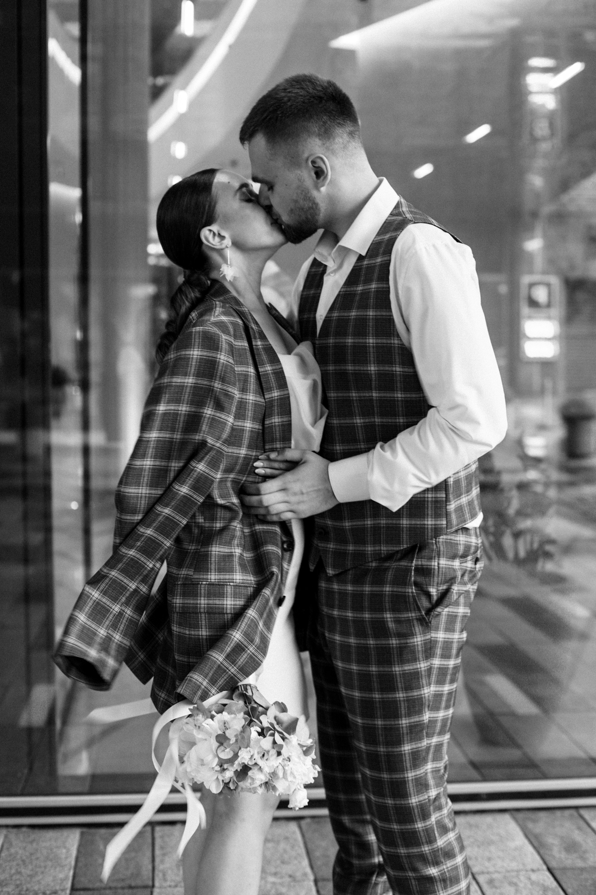 Маленькие свадьбы фотограф, фотограф на свадьбу москва недорого. Свадебный фотограф Москва. Семейный фотограф. Предметная съемка, съемка одежды