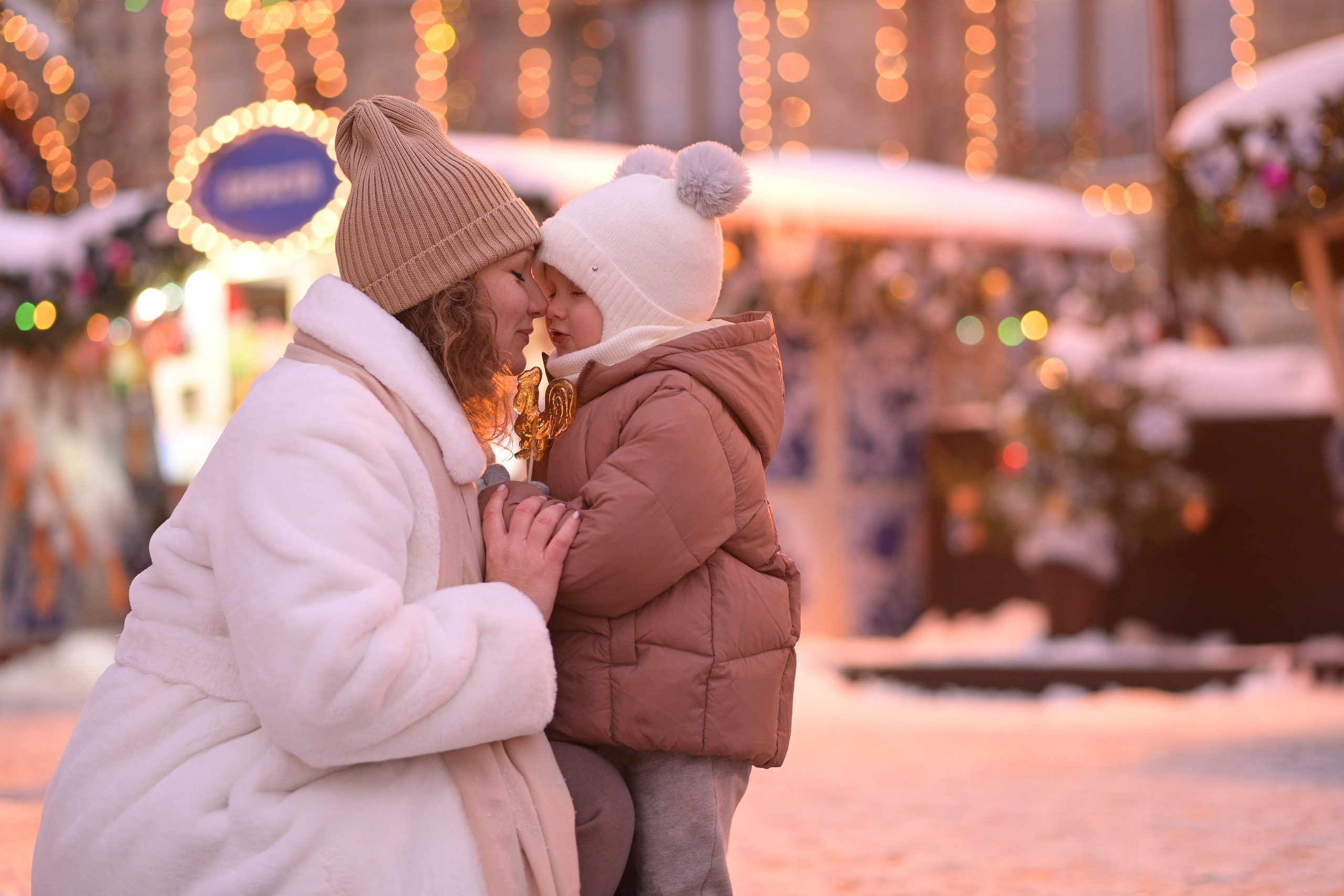Новогодние/зимние семейные съёмки в городе и на природе. Семейный и детский фотограф в Москве Анна Оськина