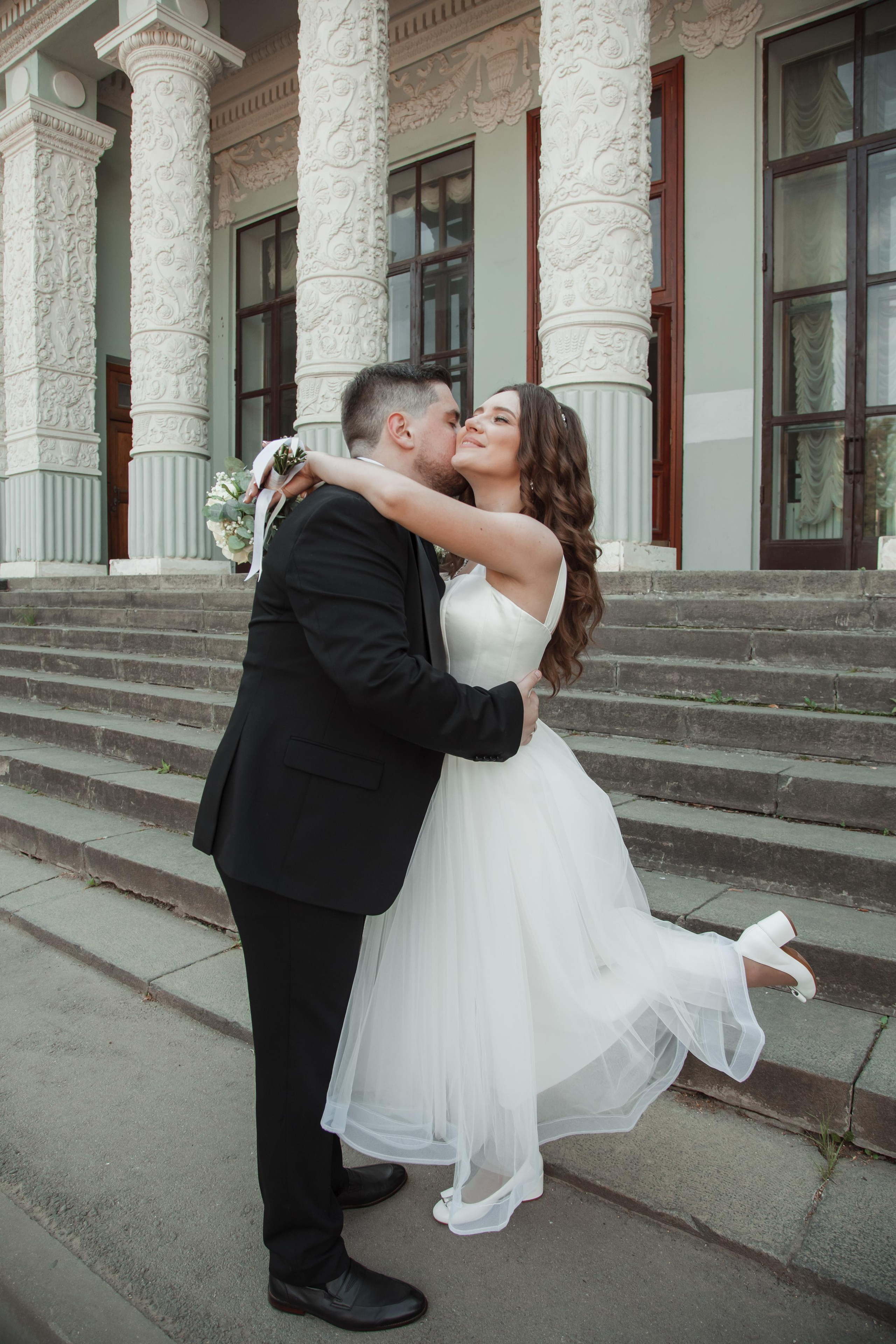 Рома и Оля, ЗАГС в г. Королев, прогулка по ВДНХ. Свадебный и репортажный фотограф (Москва, Королев и другие)