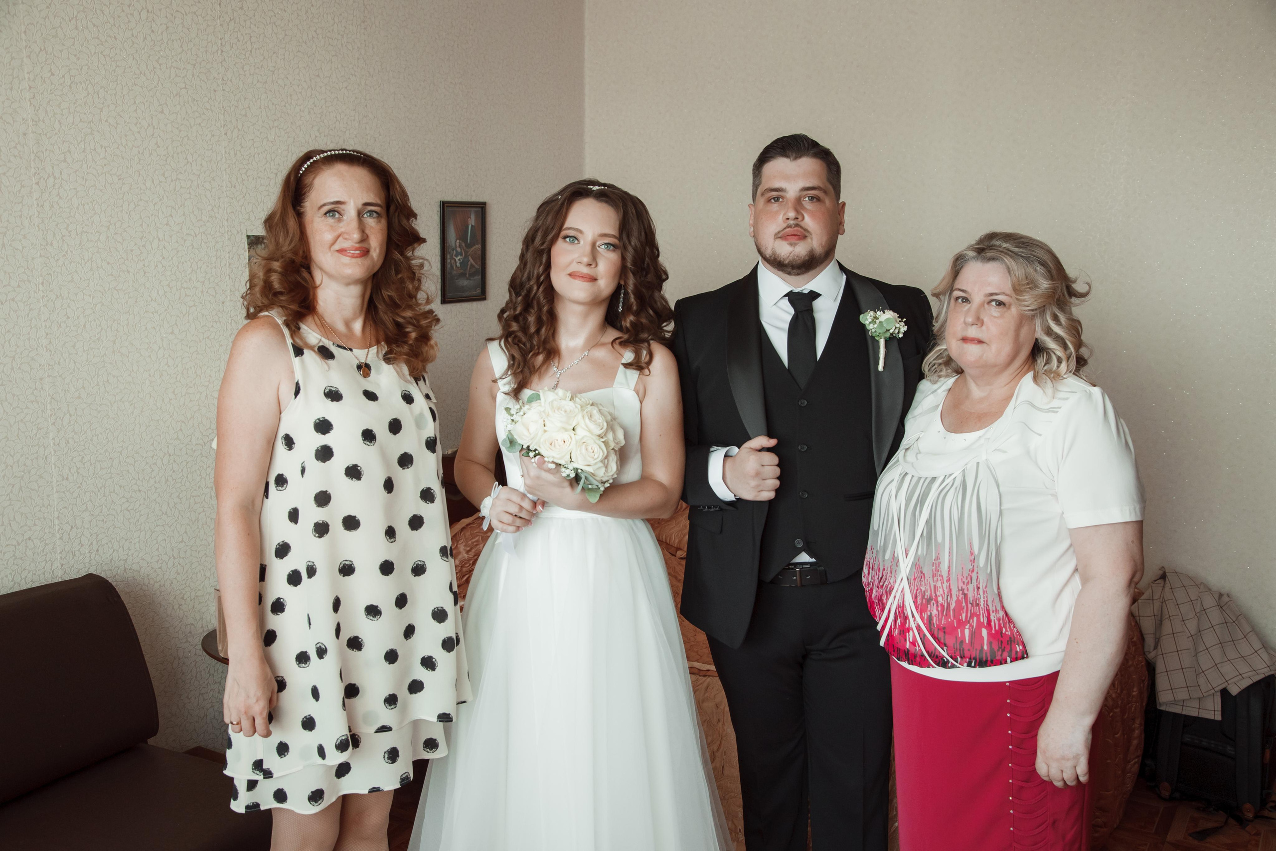 Рома и Оля, ЗАГС в г. Королев, прогулка по ВДНХ. Свадебный и репортажный фотограф (Москва, Королев и другие)