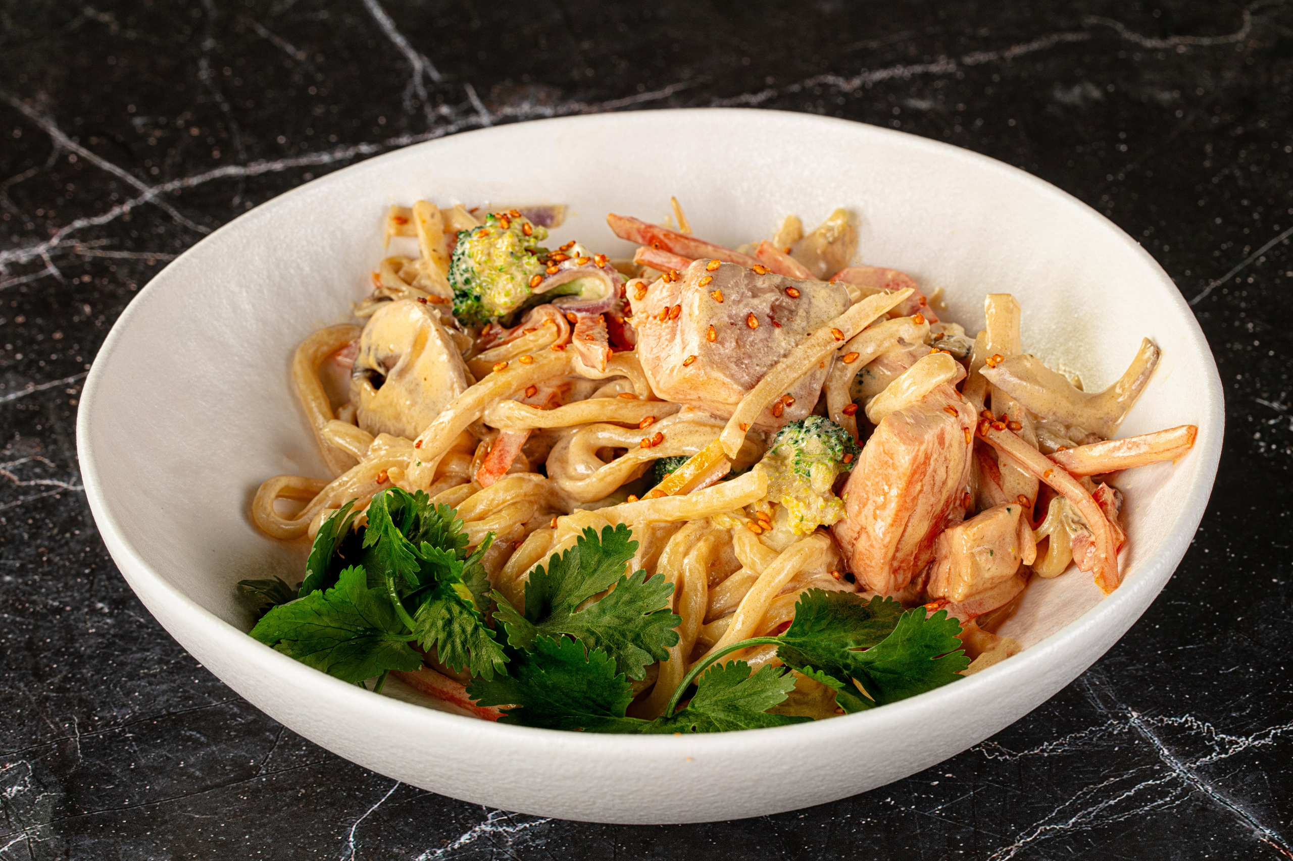 Фотосъемка блюд паназиатской кухни. Заказ по тел.: +7 (906) 006-90-22. Фуд-фотограф Андрей Старостин — съемка еды в Москве. 9000 руб. в час