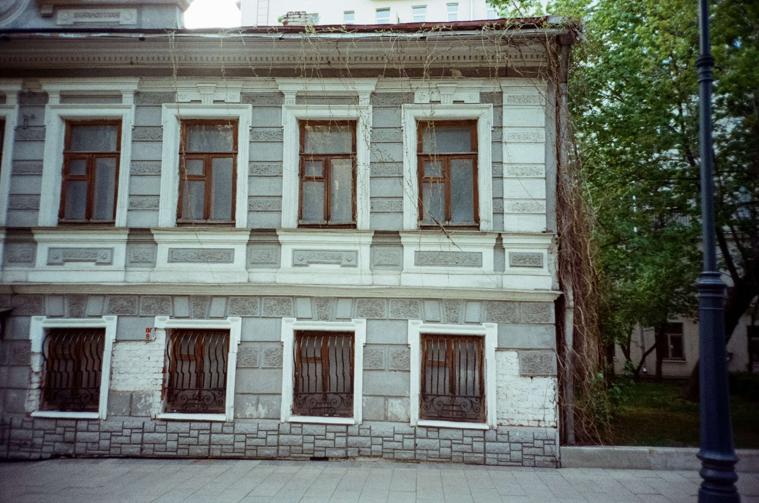 Ул. Малая и Большая Никитская | Ricoh R1 | Fujifilm Fujicolor C200