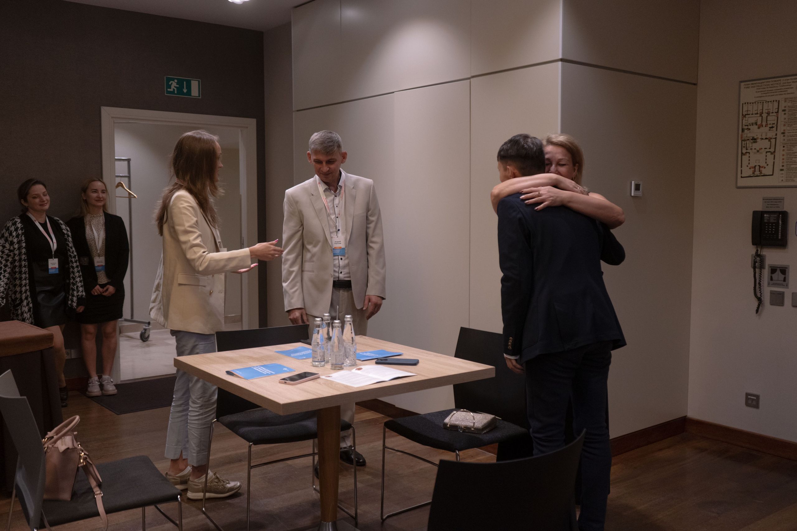 Встреча доноров и реципиентов костного мозга | Адвита. Юля Мурашова портретный и документальный фотограф