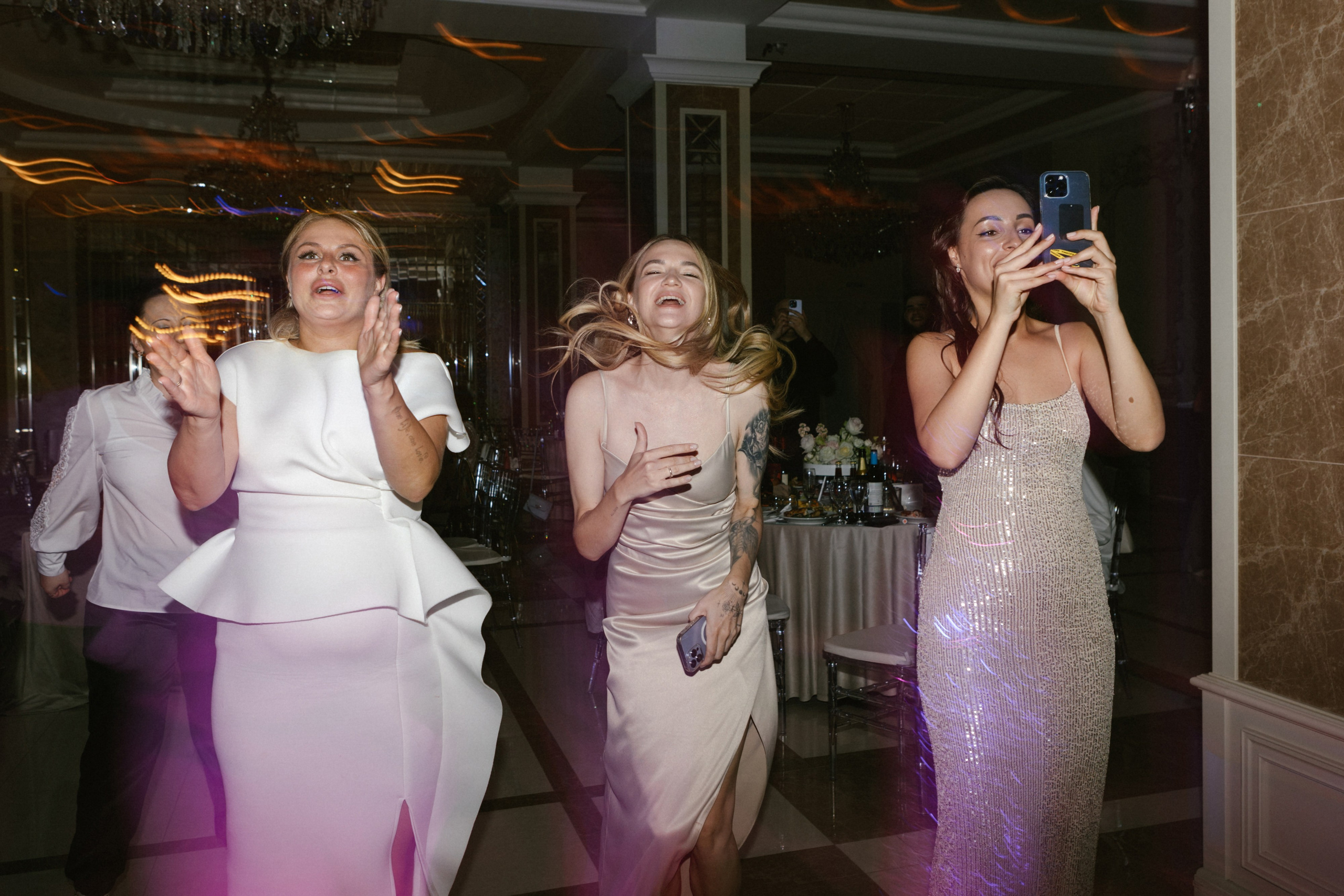 Вика и Ваня. Эстетичный свадебный репортаж в любом городе страны