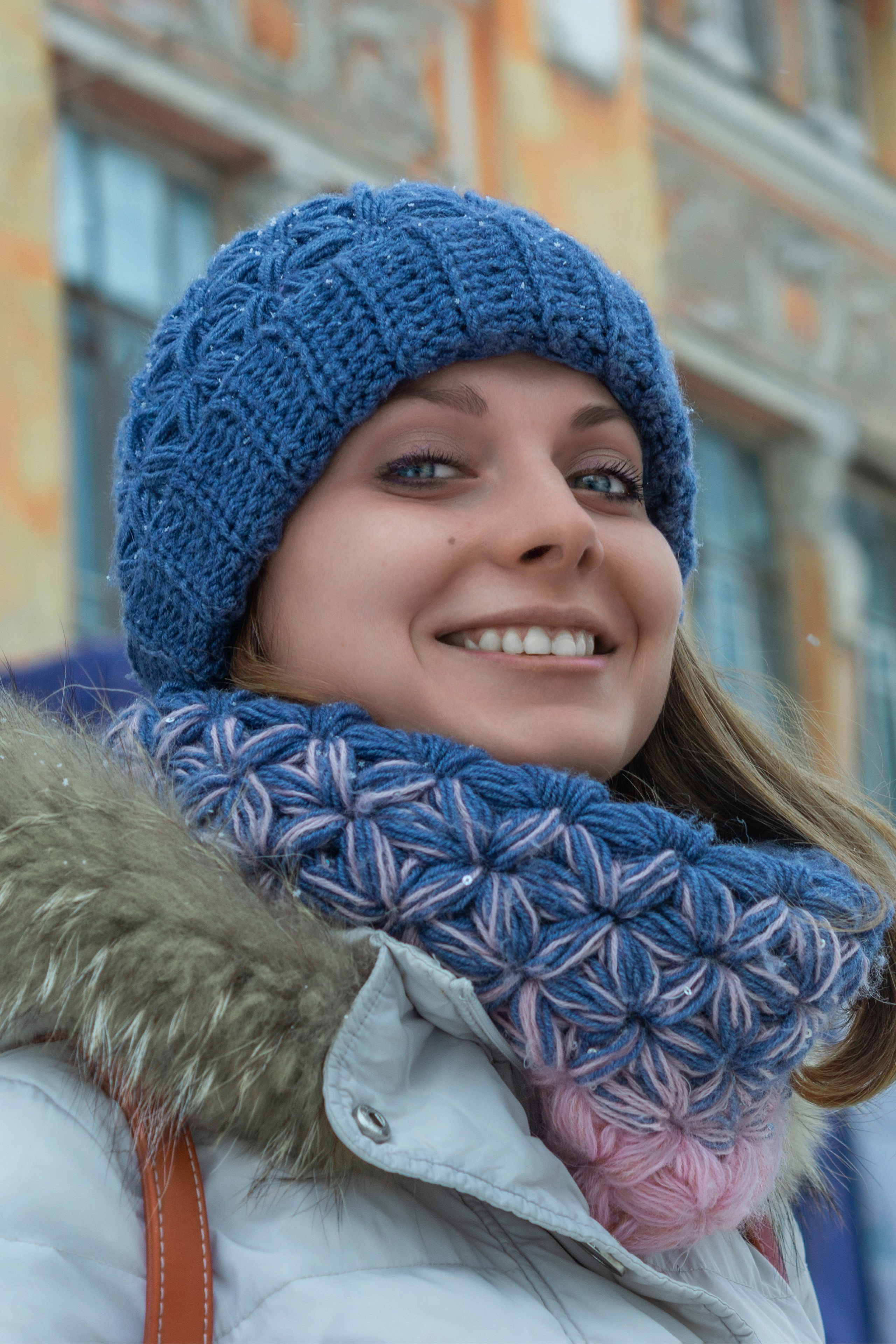 Портретные фотографии девушек на прогулке. Фотограф Евгений Колотилин в Самаре