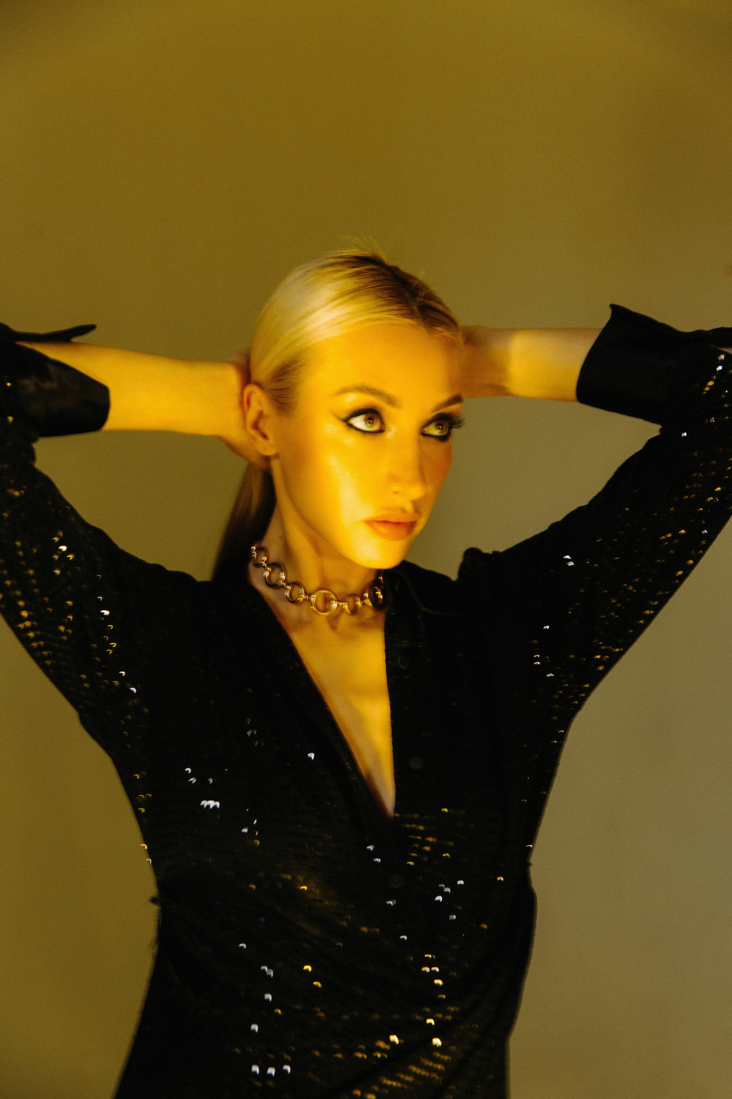 Валя. Главная