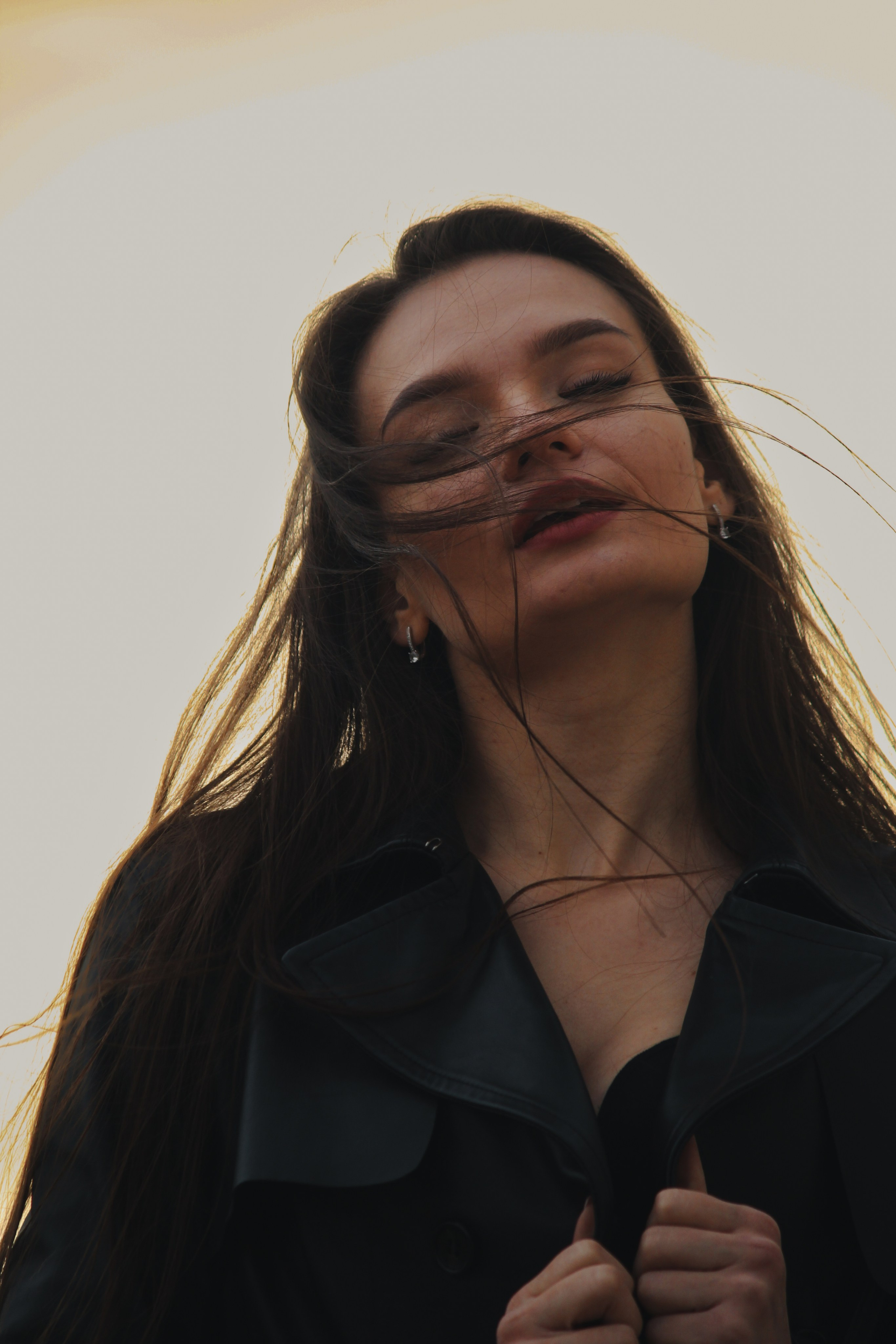 фотограф красноярск уличная съемка фотосессия стрит street фотопрогулка фотография девушки чб фотограф красноярск мужская съемка свадебная фотосессия уличная съемка прогулка фото фотостудия домашняя фотосессия  студийная съемка в студии фотосессия живые фото 