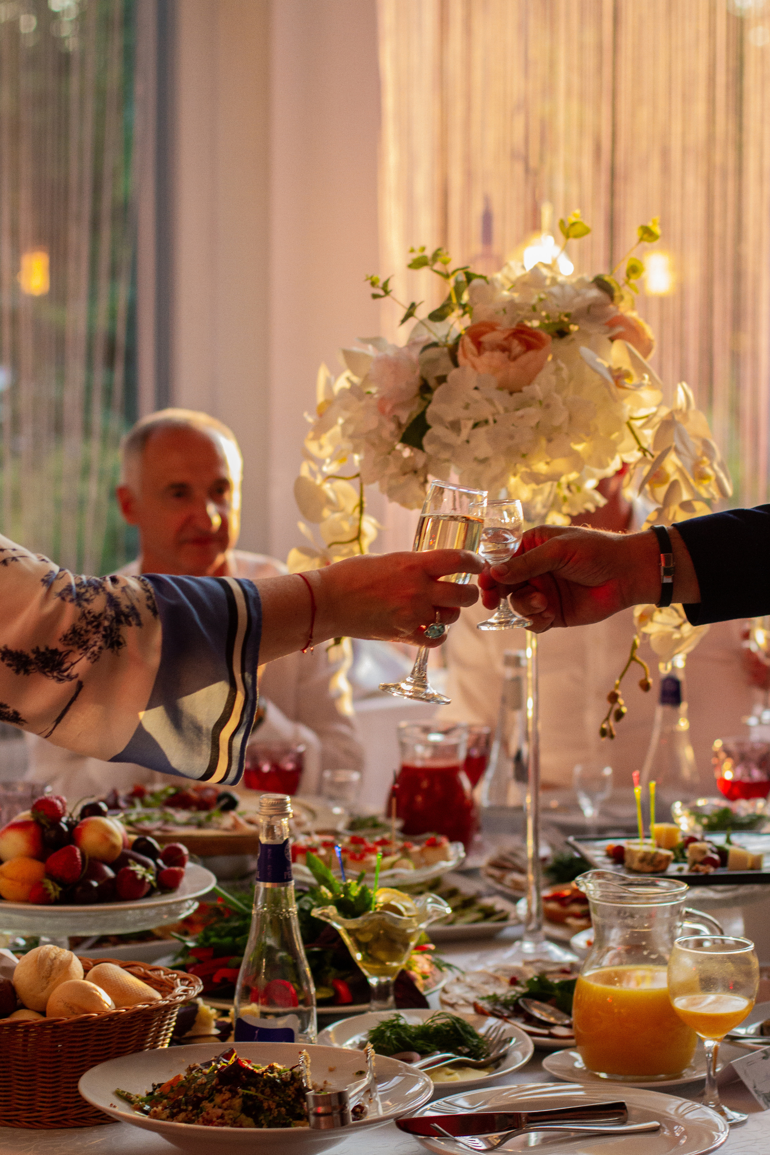 Кристина и Максим. Ресторан. Главная