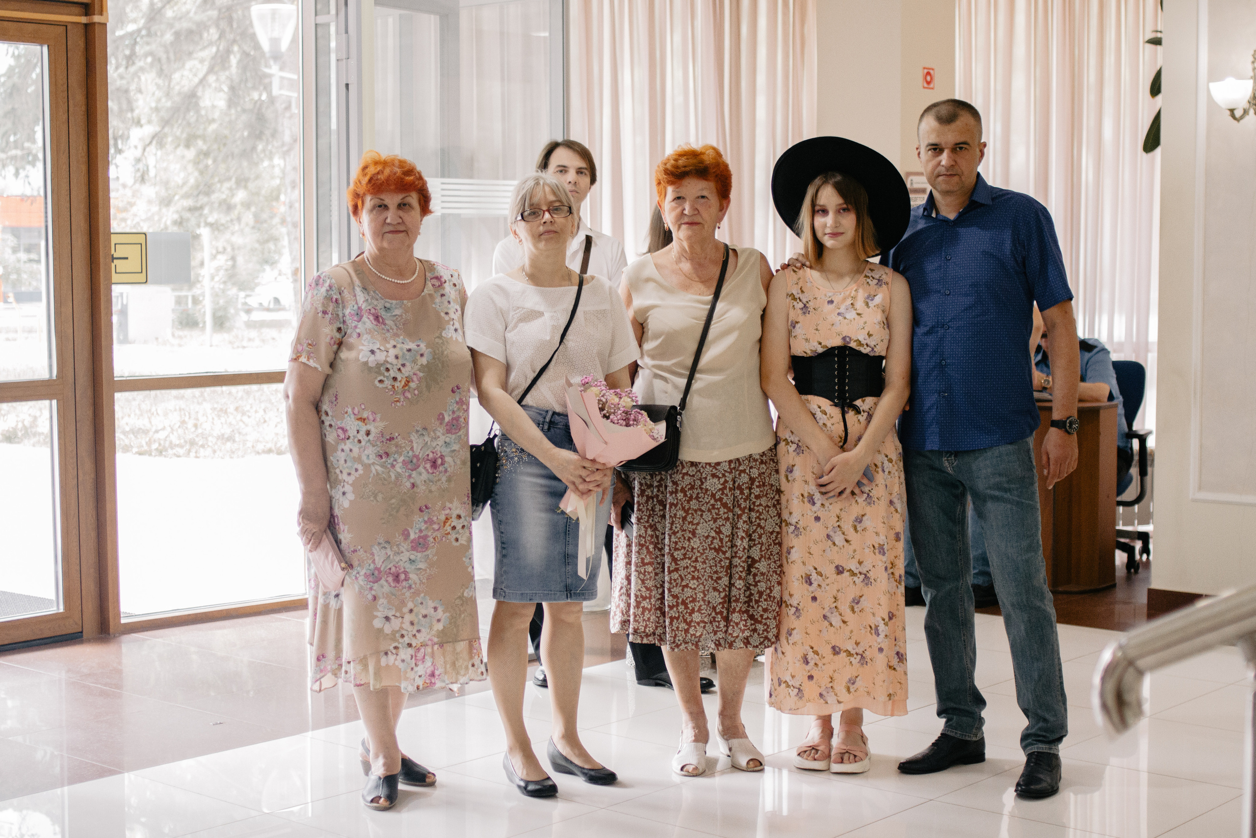 Неонилла и Артем. Главная