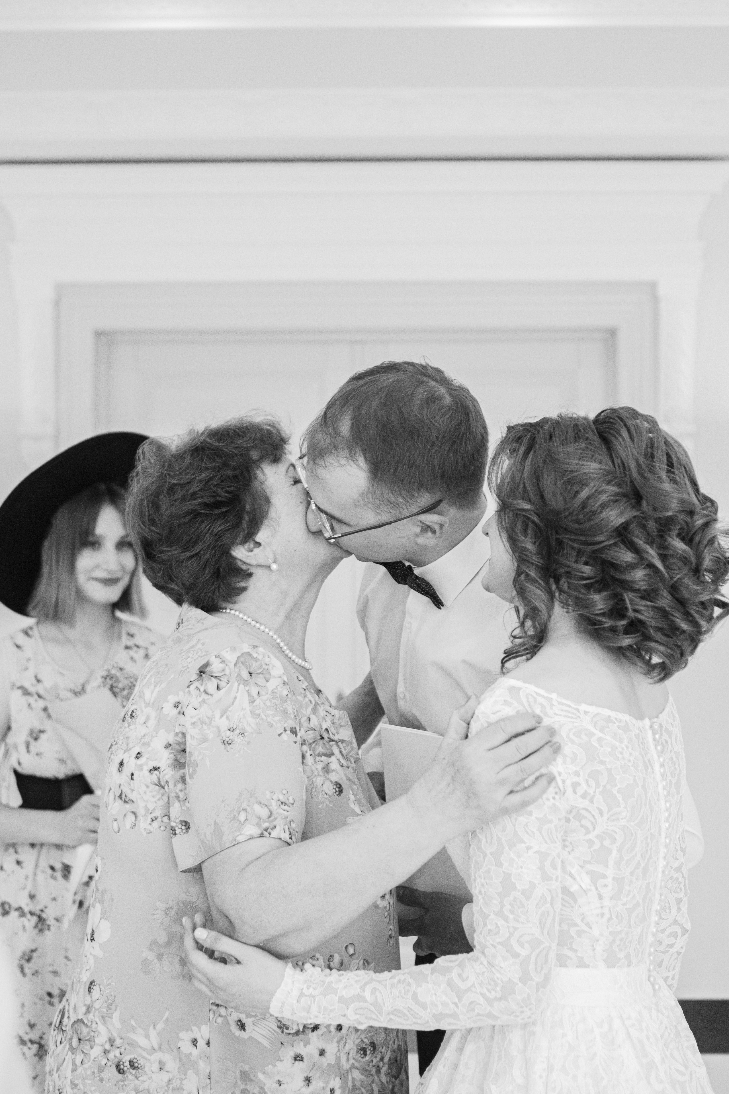 Неонилла и Артем. Главная