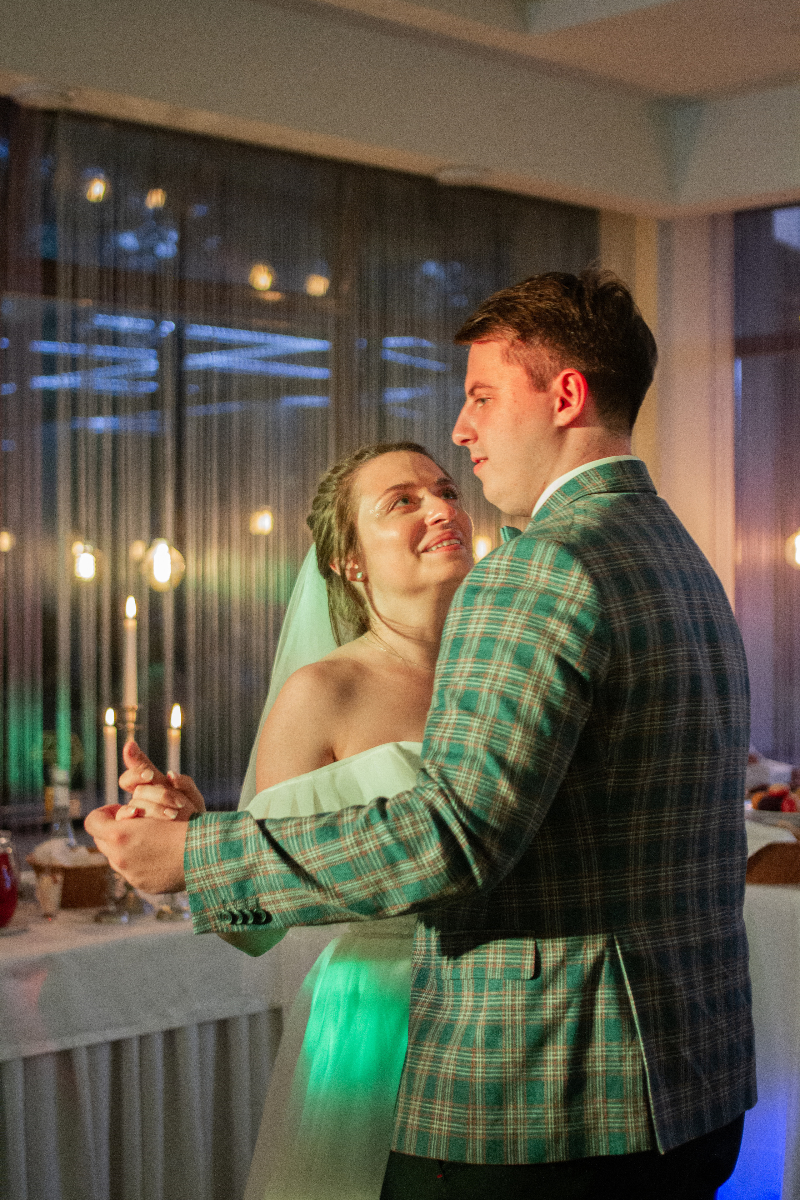 Кристина и Максим. Ресторан. Главная