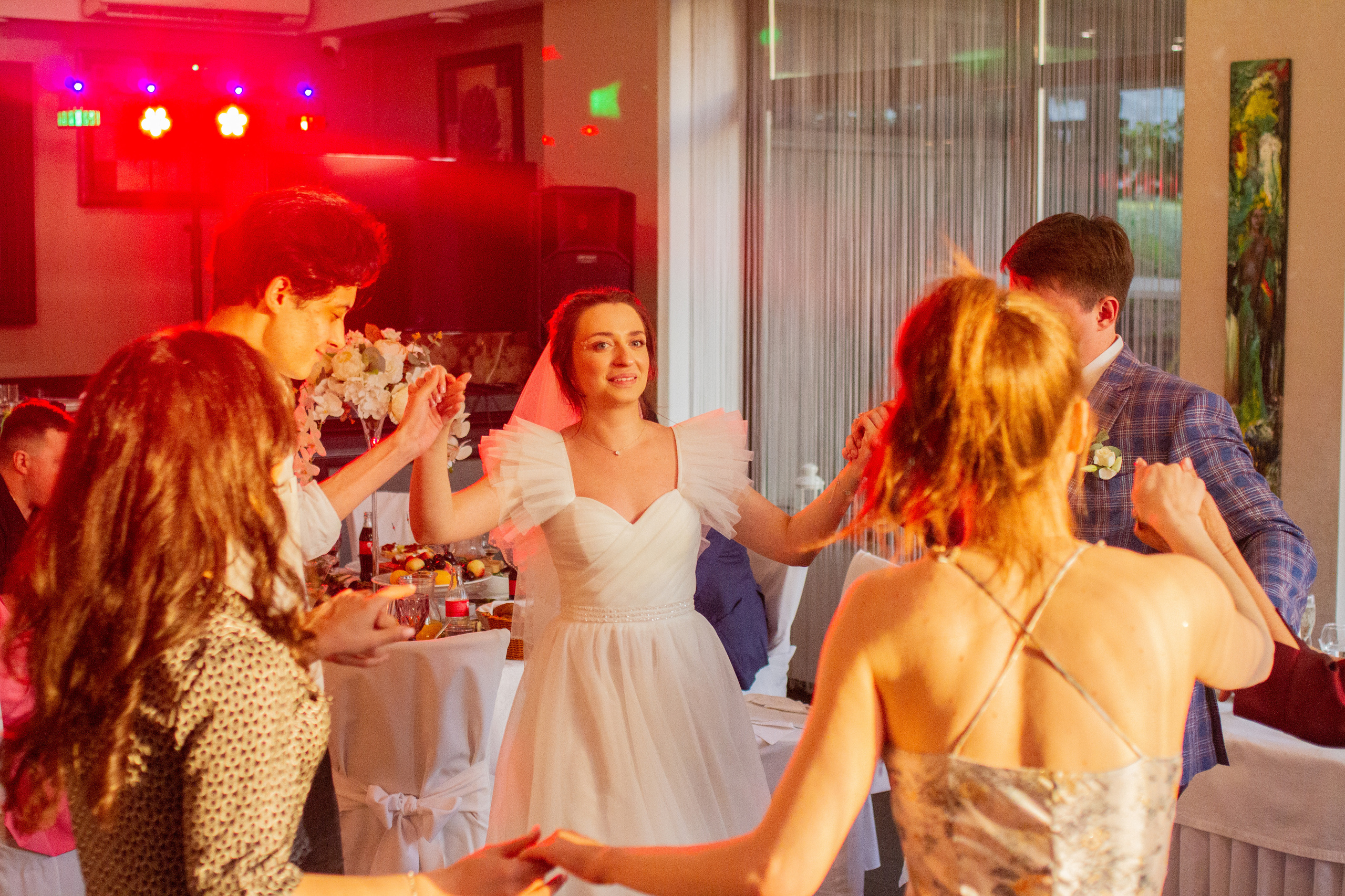 Кристина и Максим. Ресторан. Главная