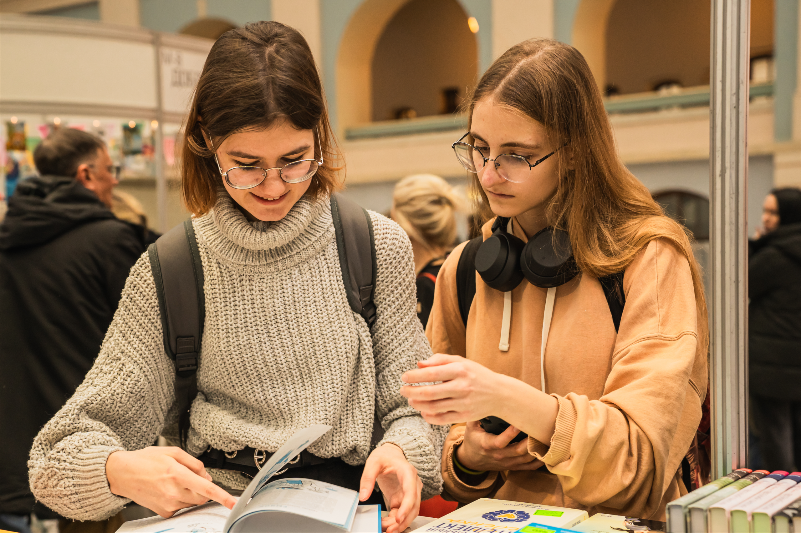 Репортаж Non/fictio№ для издательства МИФ. Репортажный фотограф Анастасия Рубцова