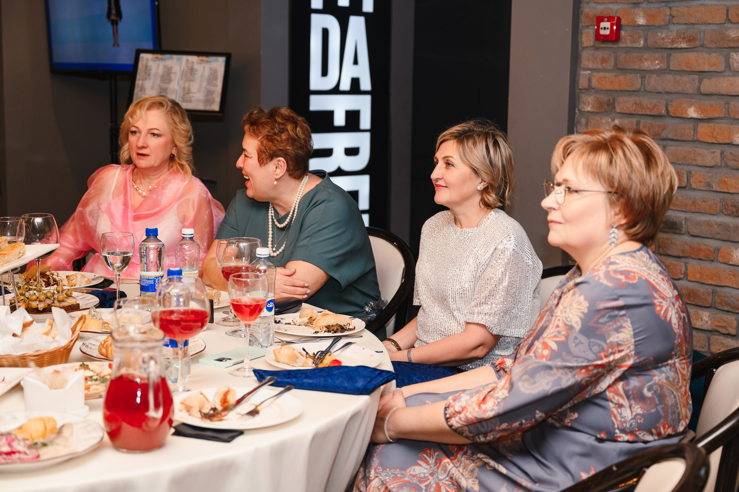 Корпоратив в WTC. Свадебный и просто хороший фотограф в Челябинске