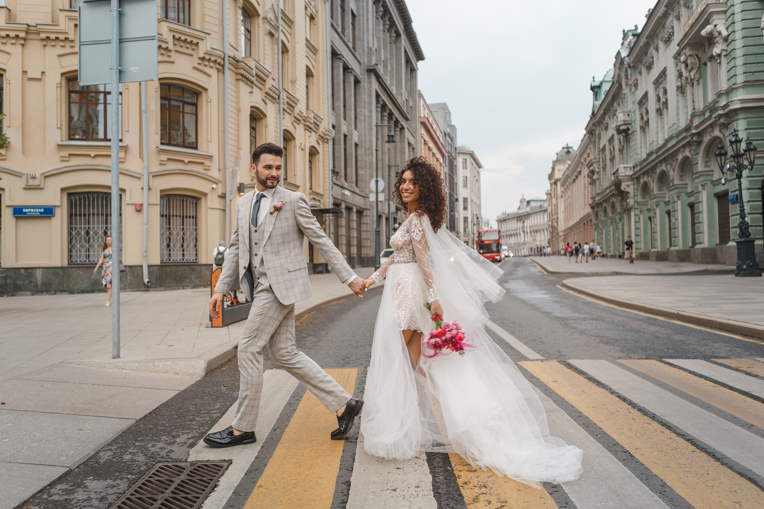 Свадебная фотосессия по старым улицам Москвы
