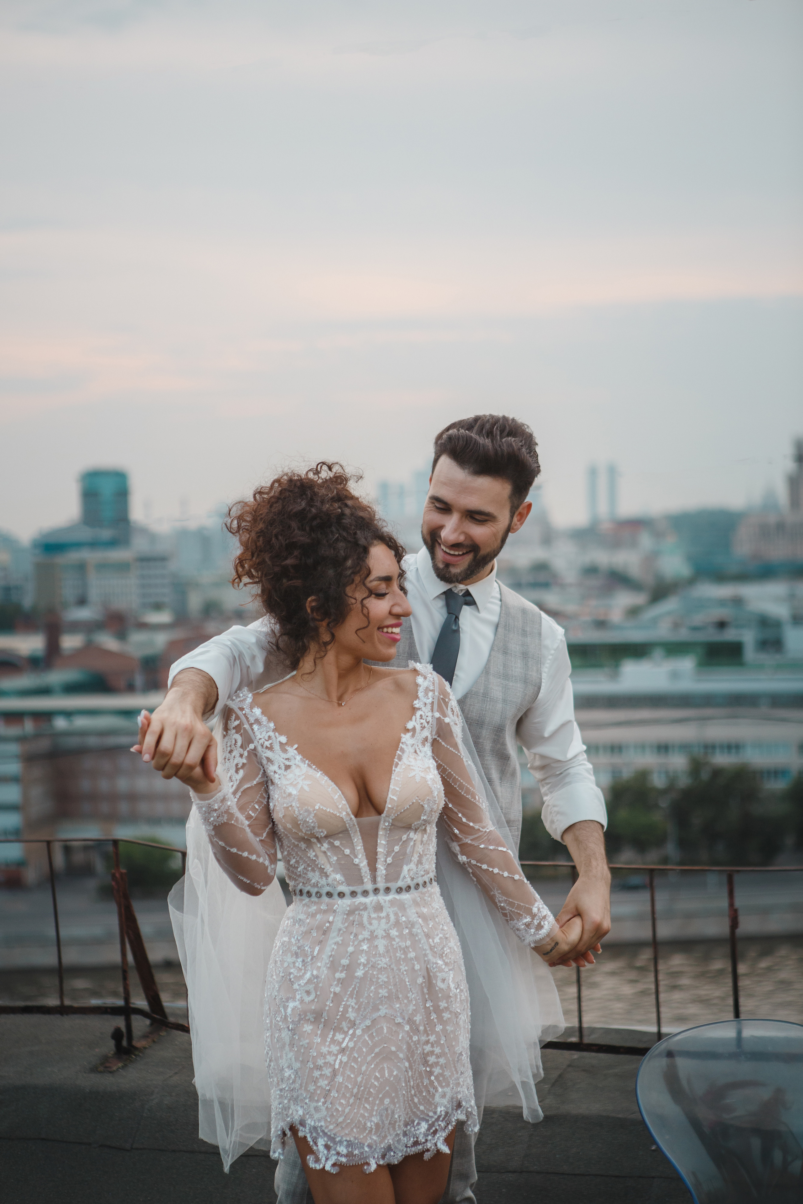 Свадебная лавстори на крыше