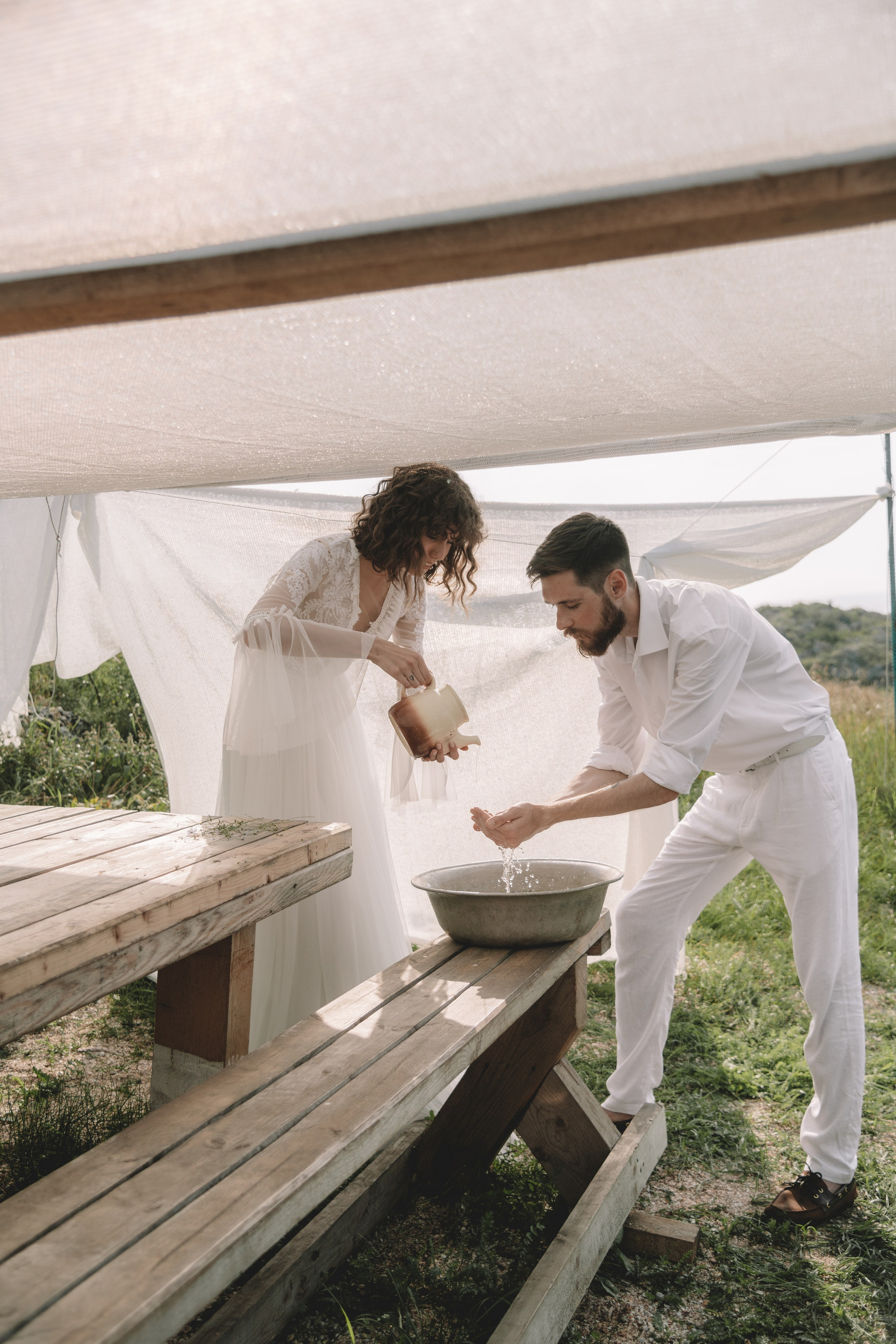 Свадебная фотосессия в Щелкино ,Бухта Космонавтов. Выездная церемония на берегу моря Крым. Свадебный и семейный фотограф и видеограф, Крым, Москва, Санкт -Петербург