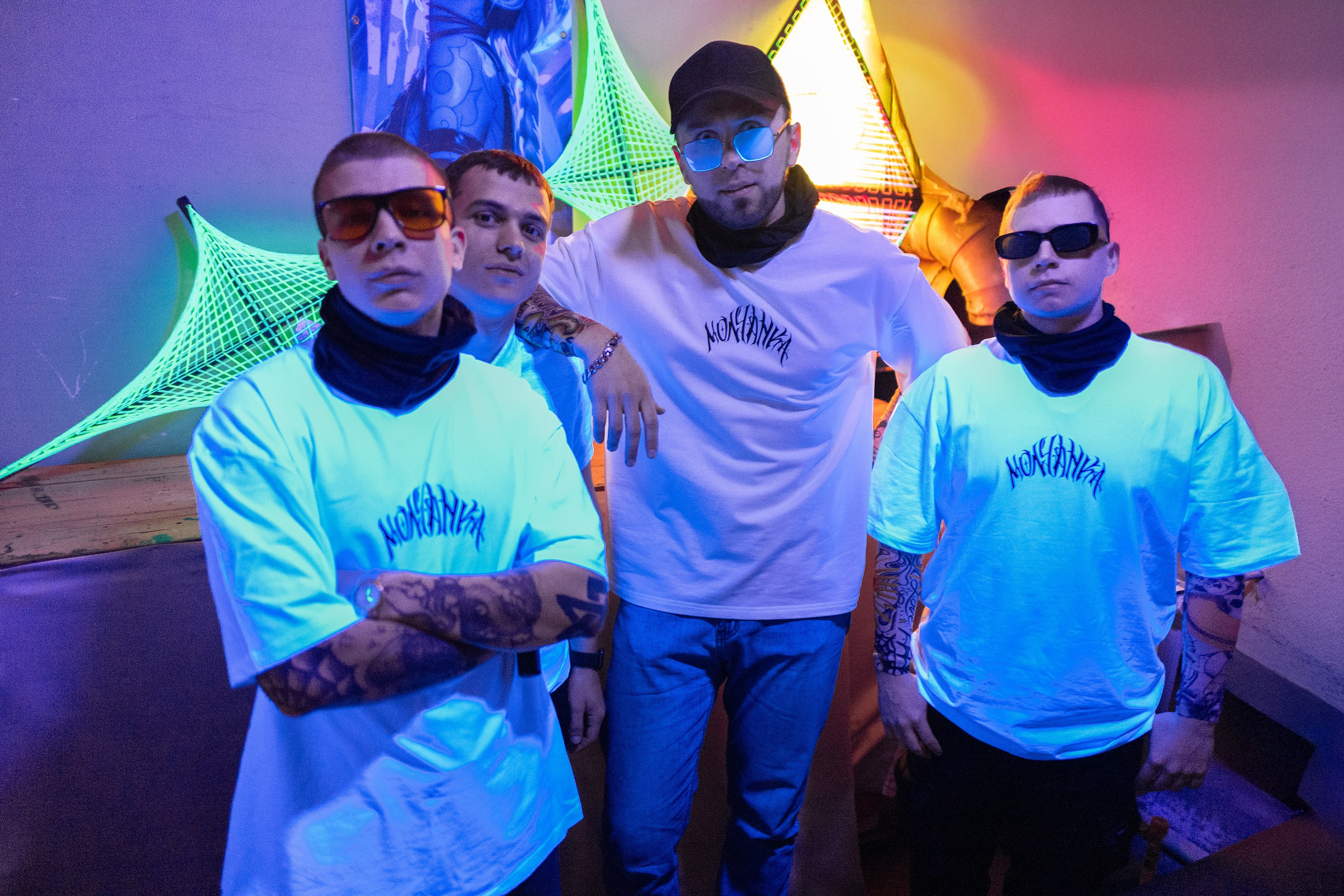 Реклама футболок «Молчанка». Фотограф Тюмень