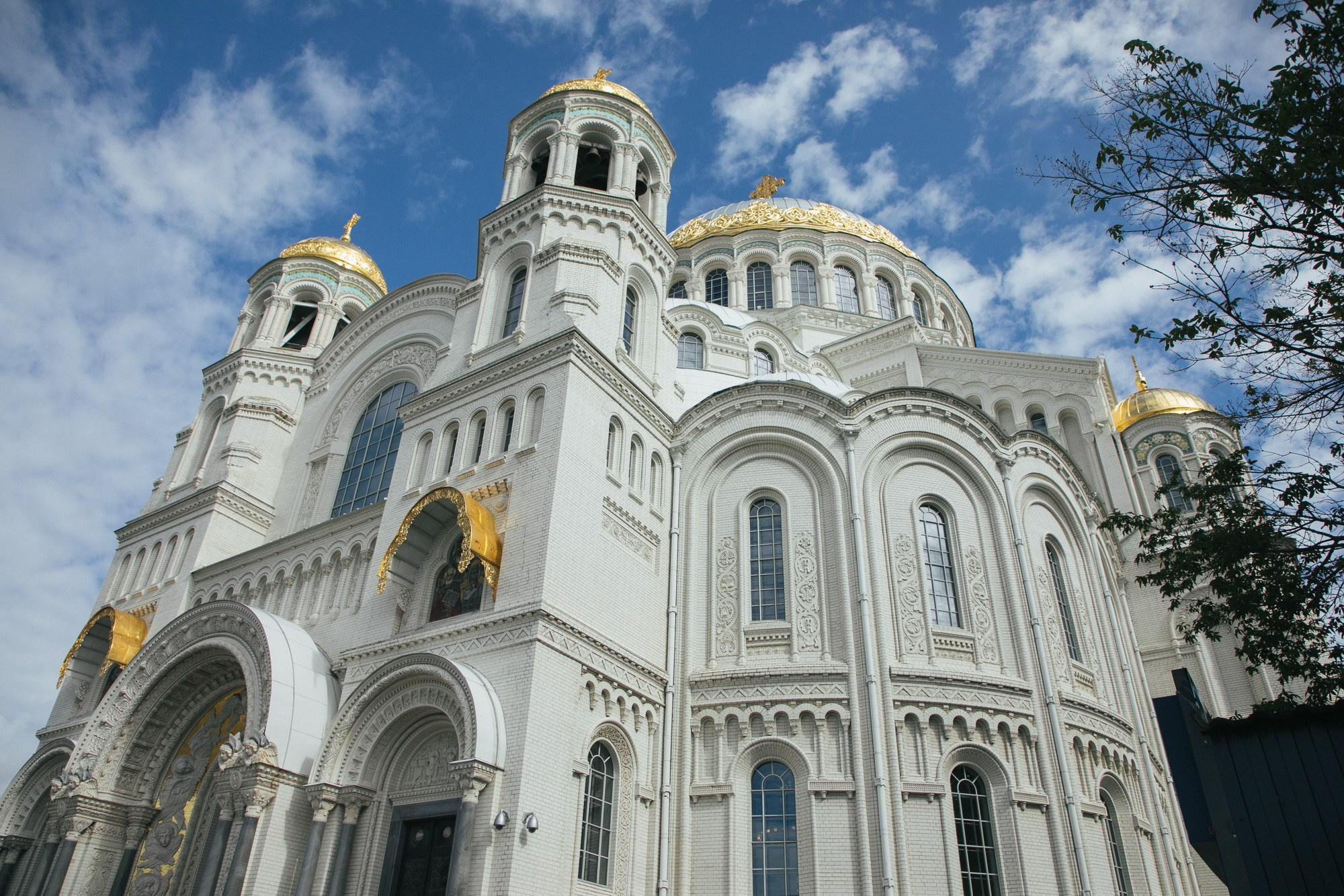 Крещение малышки в Никольском Морском соборе, г. Кронштадт, лучшие храмы для крещения, где крестить в спб, как записаться на крещение, сколько стоит крещение питре, как покреститься спб, фотограф на крещение