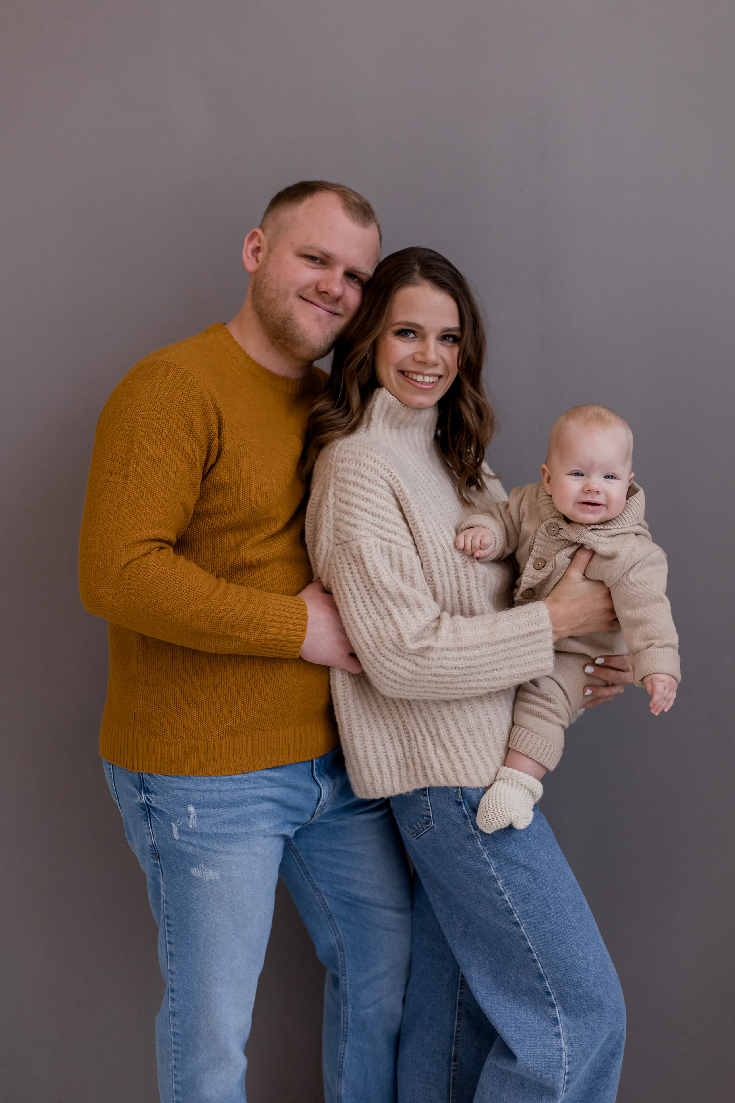 Семейная фотосессия в студии. Фотограф в Москве Авдеева Мария