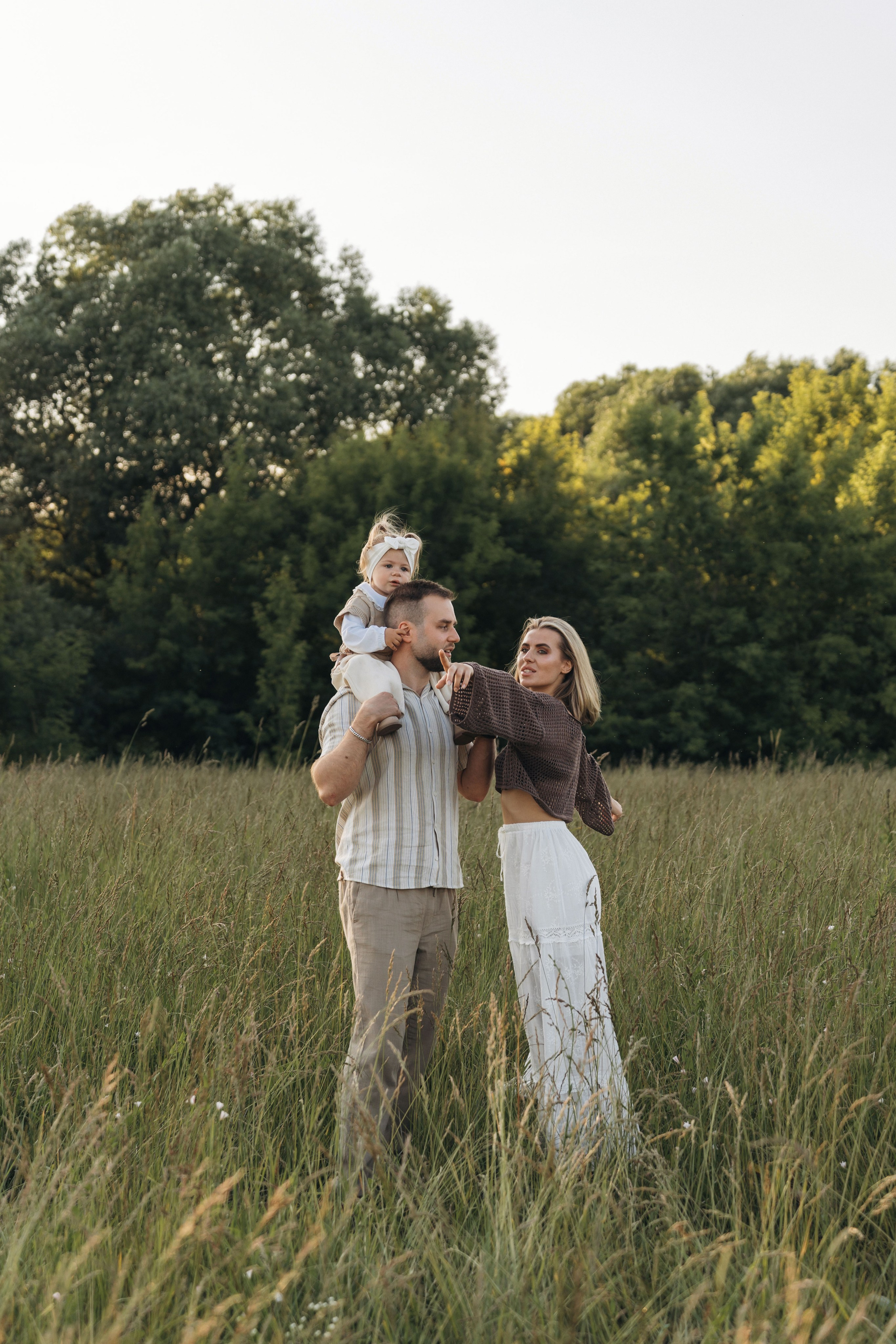 На машине загород. Ваш фотограф Вика Артемова