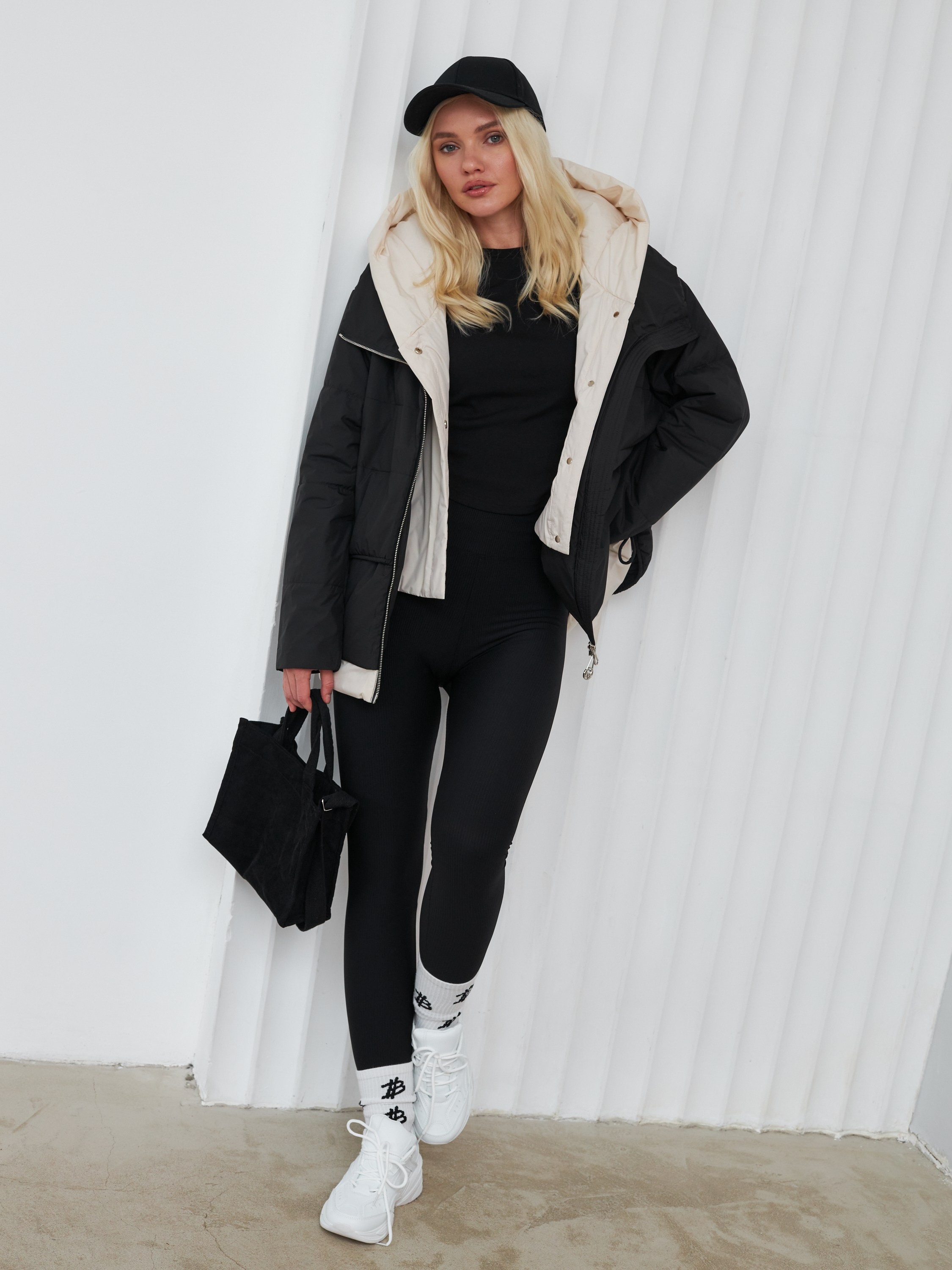 Фотосъемка курток Екатеринбург Wildberries ВБ Ozon Озон фотосессия одежды Екб заказать цена фотосъемка товара WB маркетплейс верхняя одежда. Фотограф Екатеринбург Анастасия Жерновская | Маркетплейсы и нейрофото