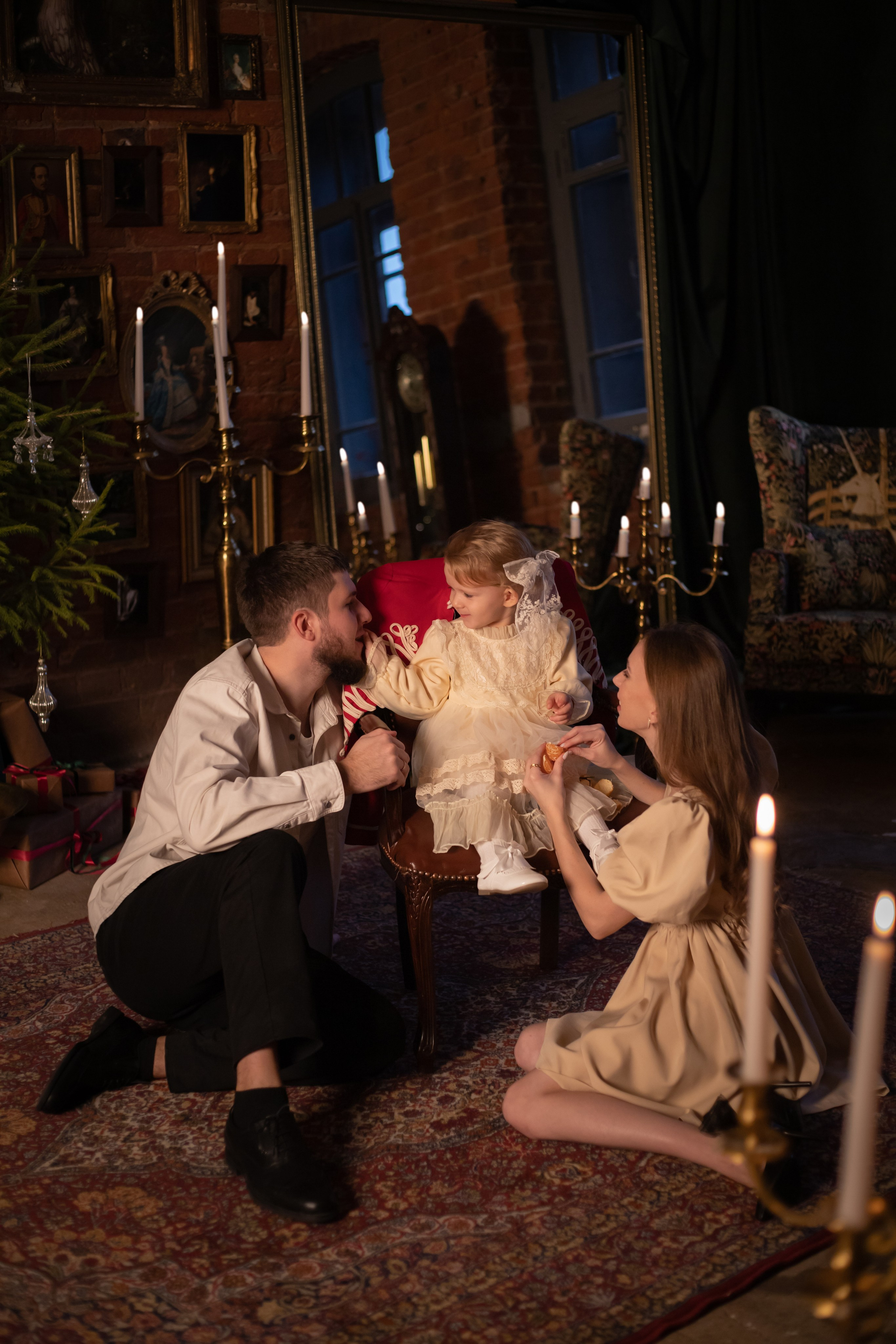 Вероника, Павел и Вика. Семейная новогодняя фотосессия. Фотограф Киржач/Москва_Екатерина Мартынова