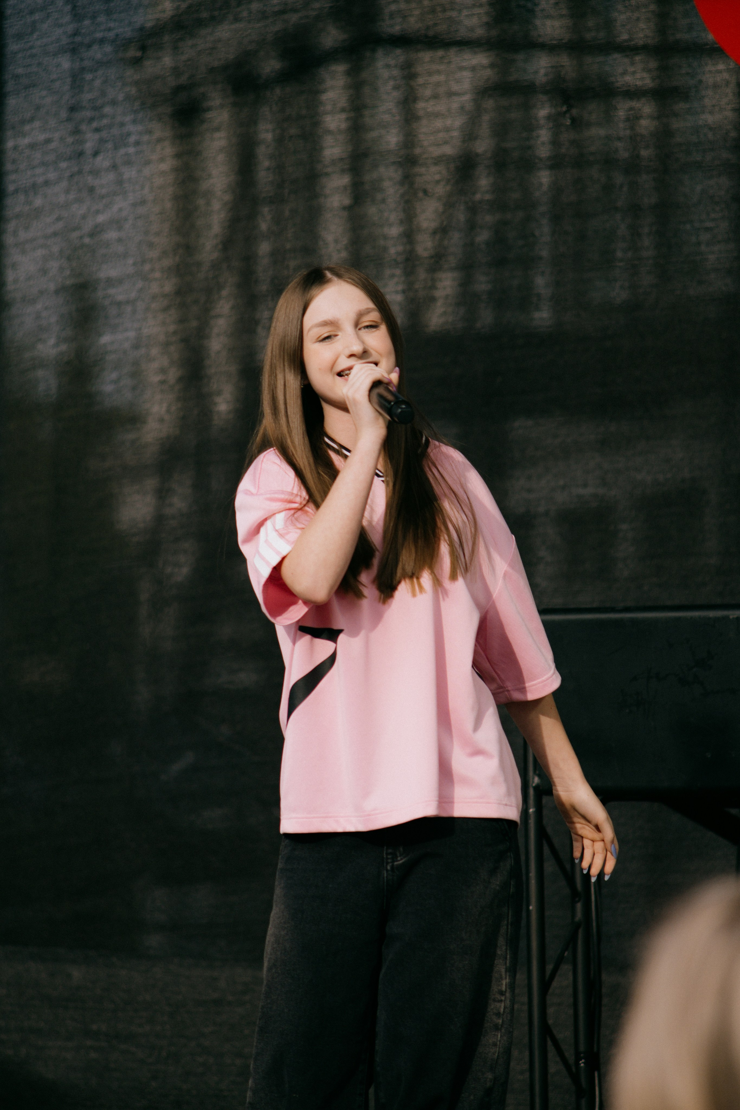 OK Mag SUMMER FEST 2025. Бэкстейдж и репортажный фотограф в Москве Артем Онацко