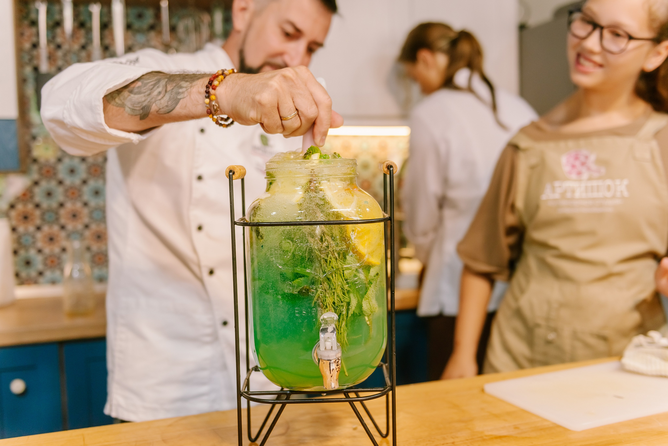 Инклюзивная кухня добра в Артишок 30. 07.35. Детский фотограф, семейный фотограф и репортажи в Кемерово