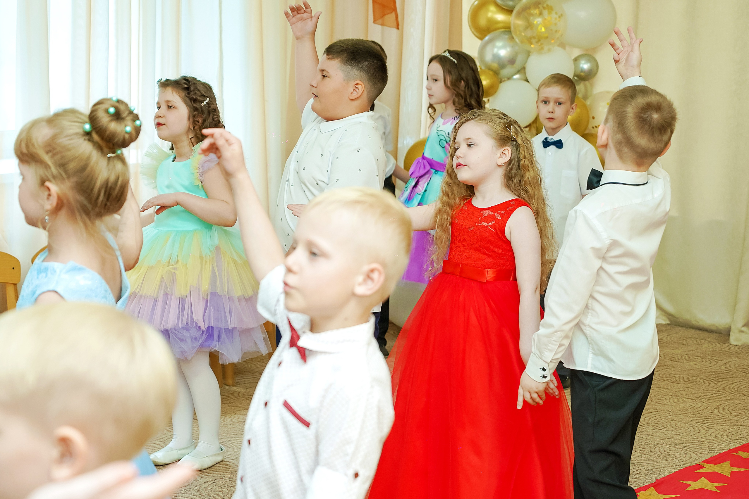 Фотосъемка видеосъёмка фотограф видеооператор новогодних утренников  в. Фотограф, видеооператор Нина Коршунова