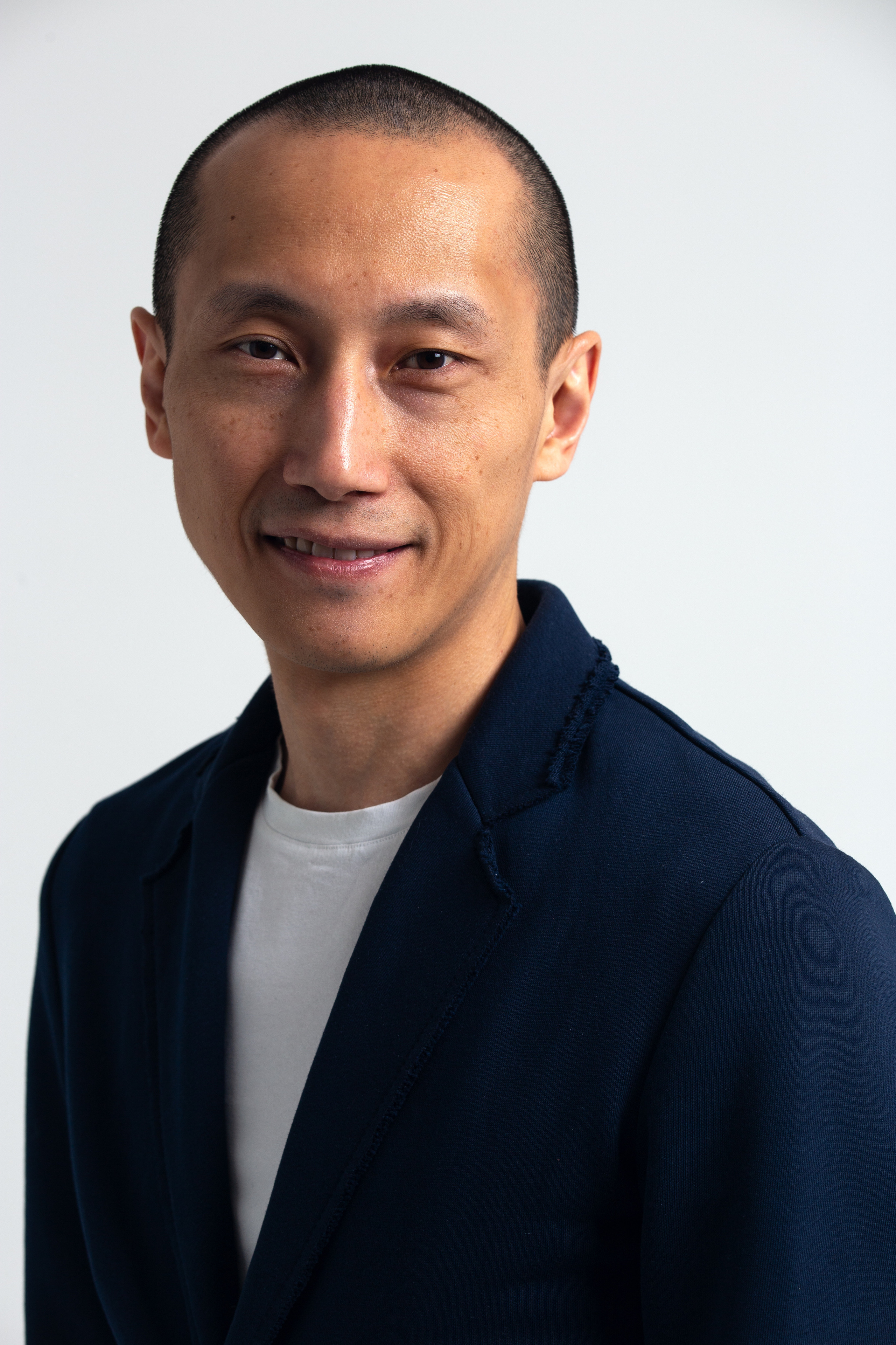 Мужской портрет в студии. Филатова Мария репортажный и портретный фотограф в Санкт-Петербурге