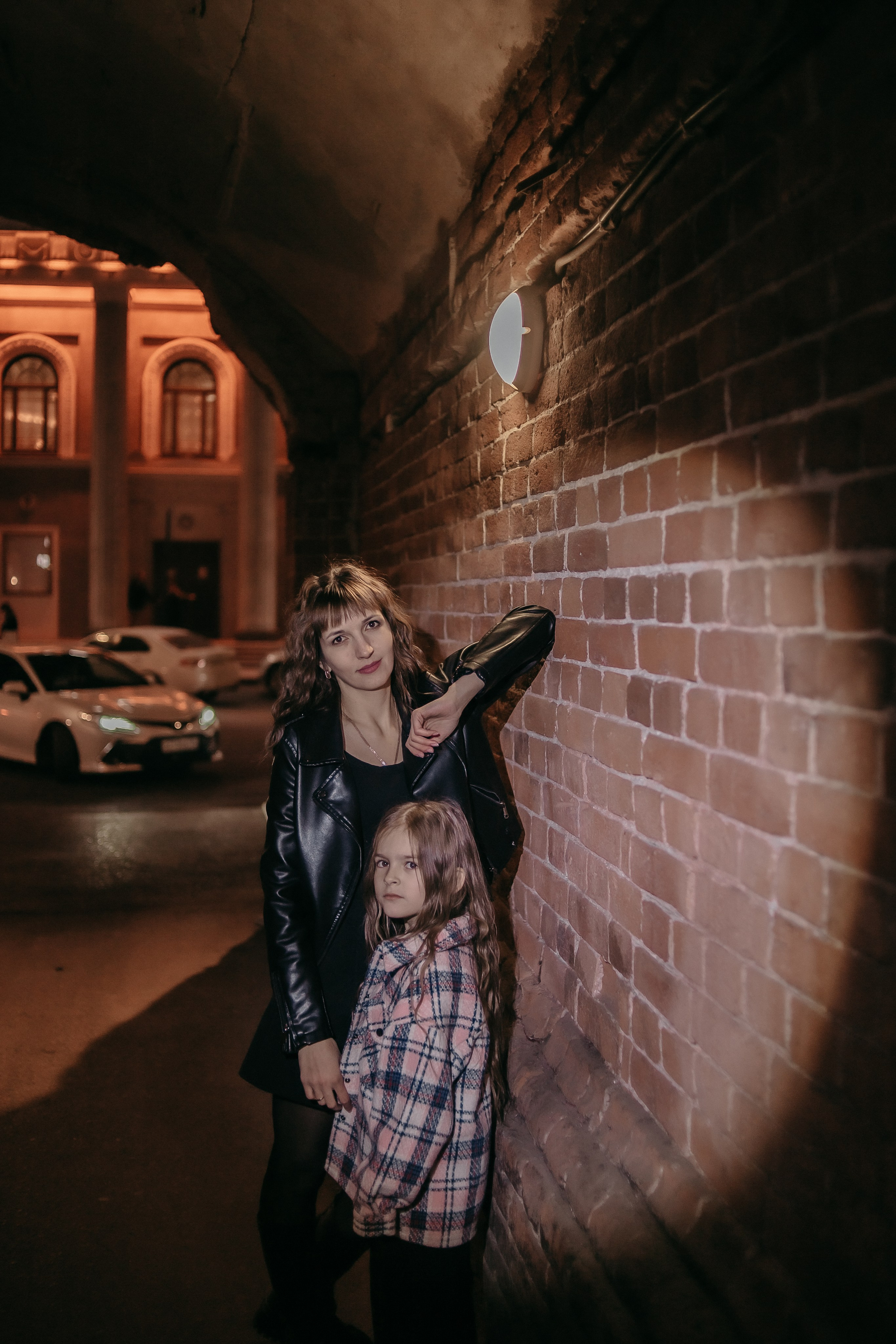 Ирина, Яна, Лера. Вечерняя прогулка. Фотограф Регина Крикунова г. Красноярск