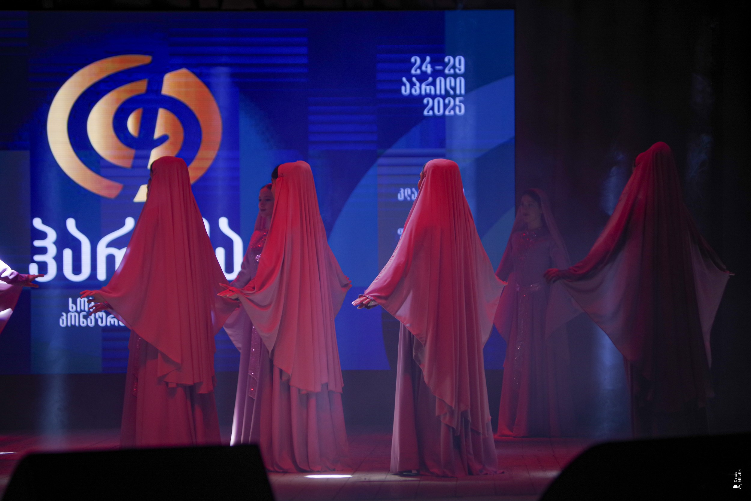 Танцы в Хоби. Портретный фотограф Денис Милютин