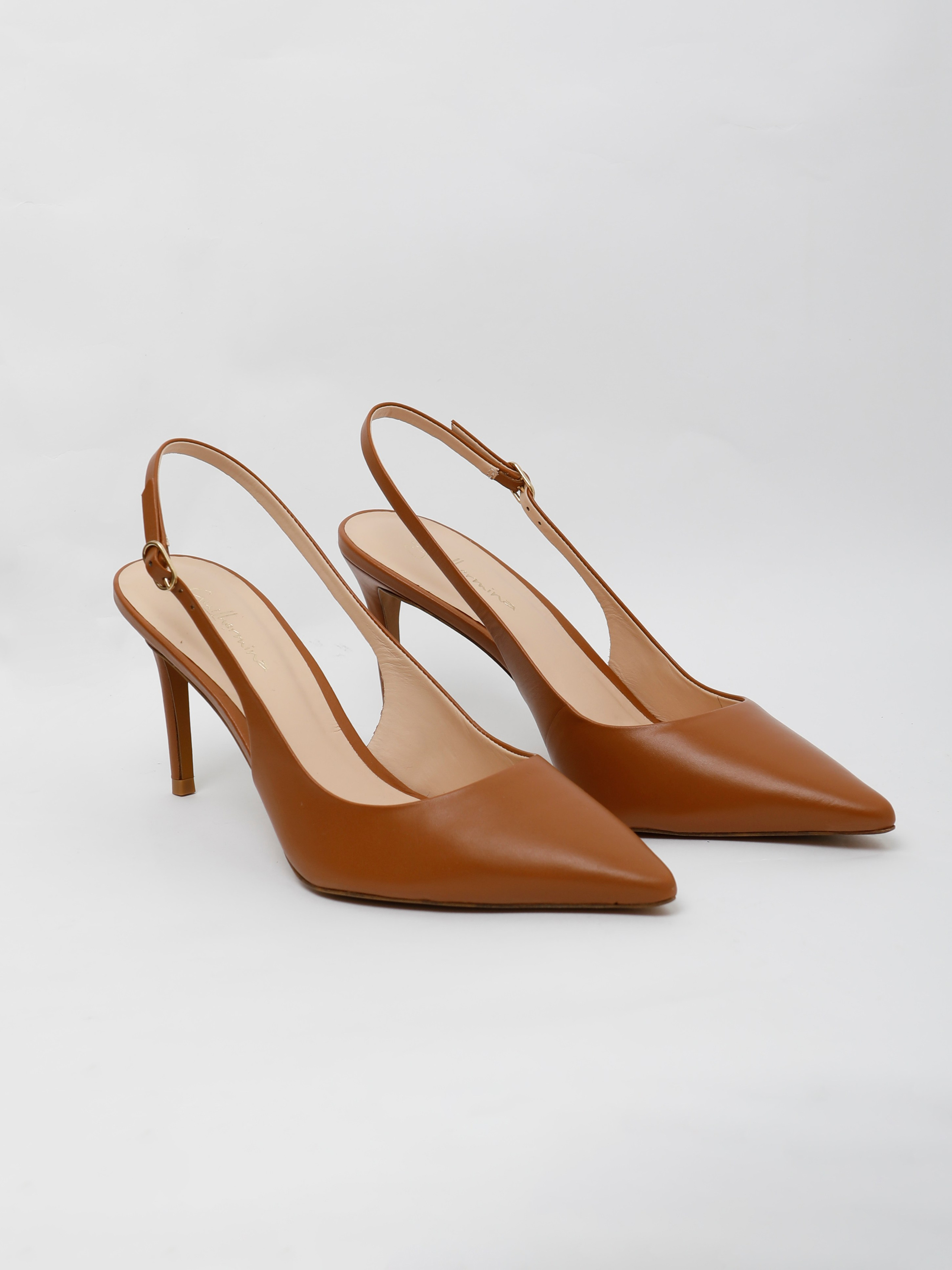 Guilhermina. Elizabeth Marriott