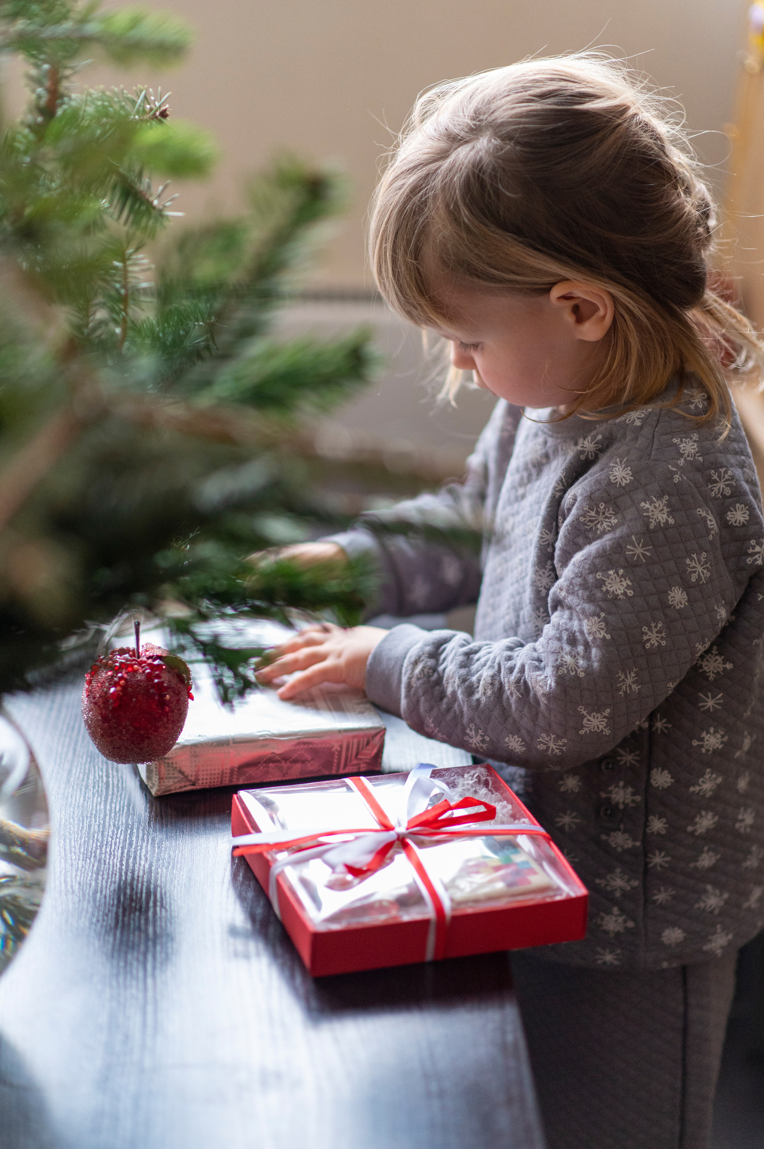 Новогодние съёмки дома. Семейный и детский фотограф в Москве Анна Оськина
