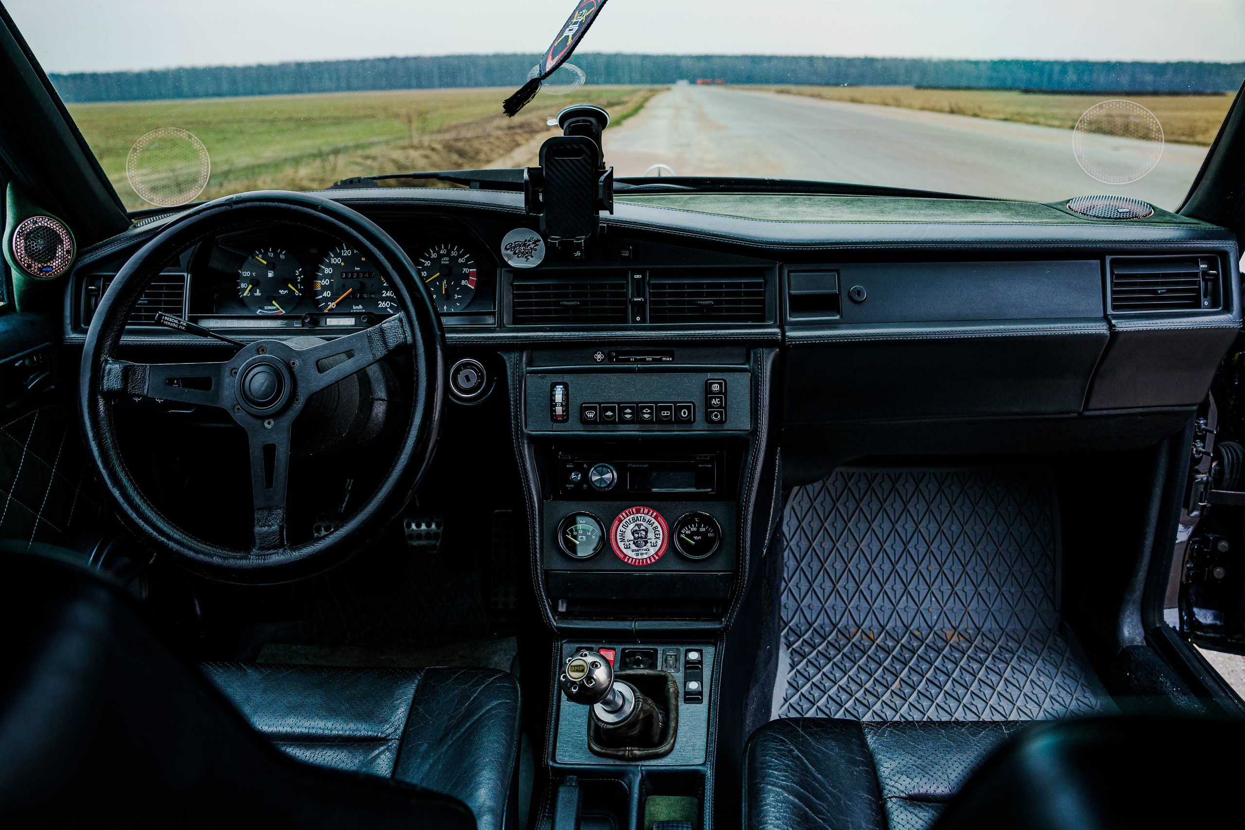 Mercedes 190e. Александр СМИ