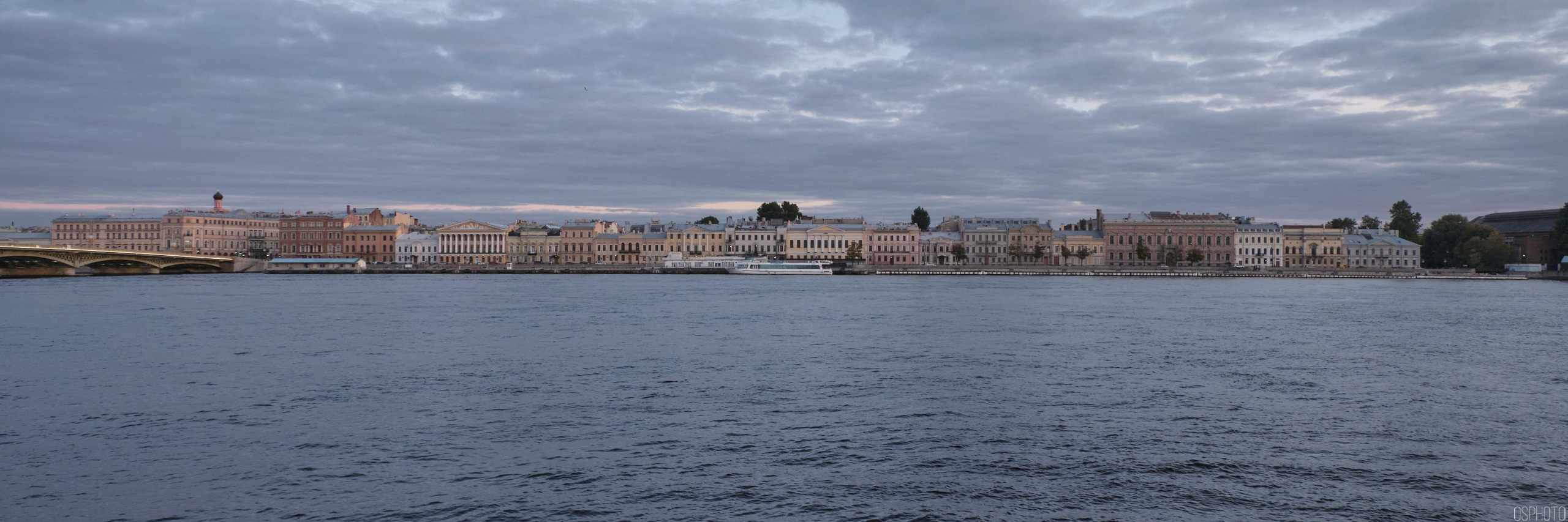 Санкт-Петербург. Фотографъ Сергѣевъ. Поймать мгновеніе