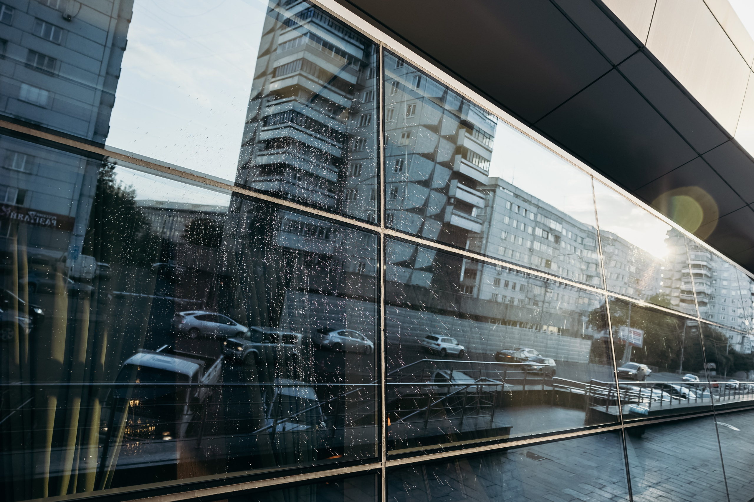 Александр и Елена (сборы, ресторан). Фотограф свадебный семейный в Красноярске Шукшина Наталья