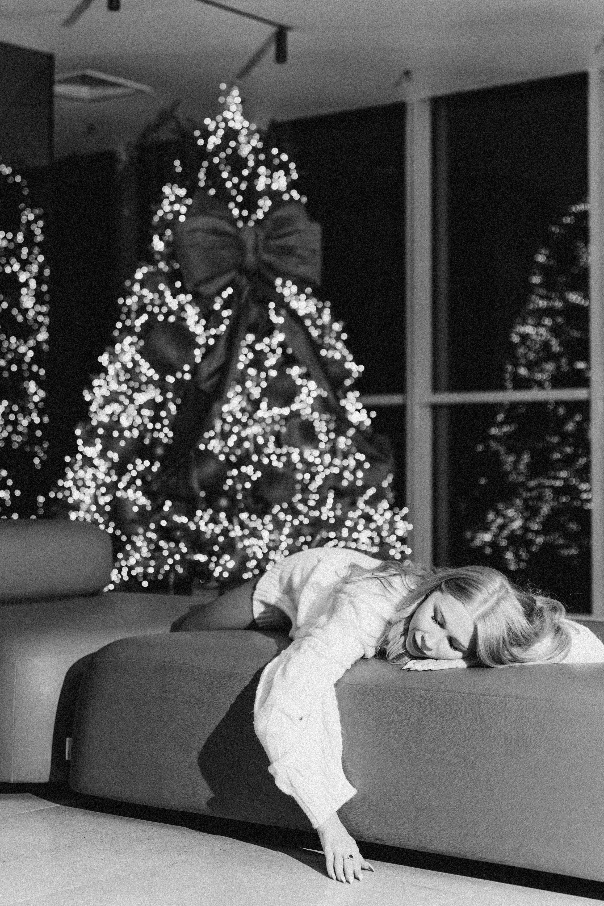 ФОТОСЕССИЯ К НОВОМУ ГОДУ В СТУДИИ С ЕЛОЧКОЙ КРАСИВЫЙ ОБРАЗ. Профессиональный фотограф, Санкт-Петербург — Виктория Богомолова