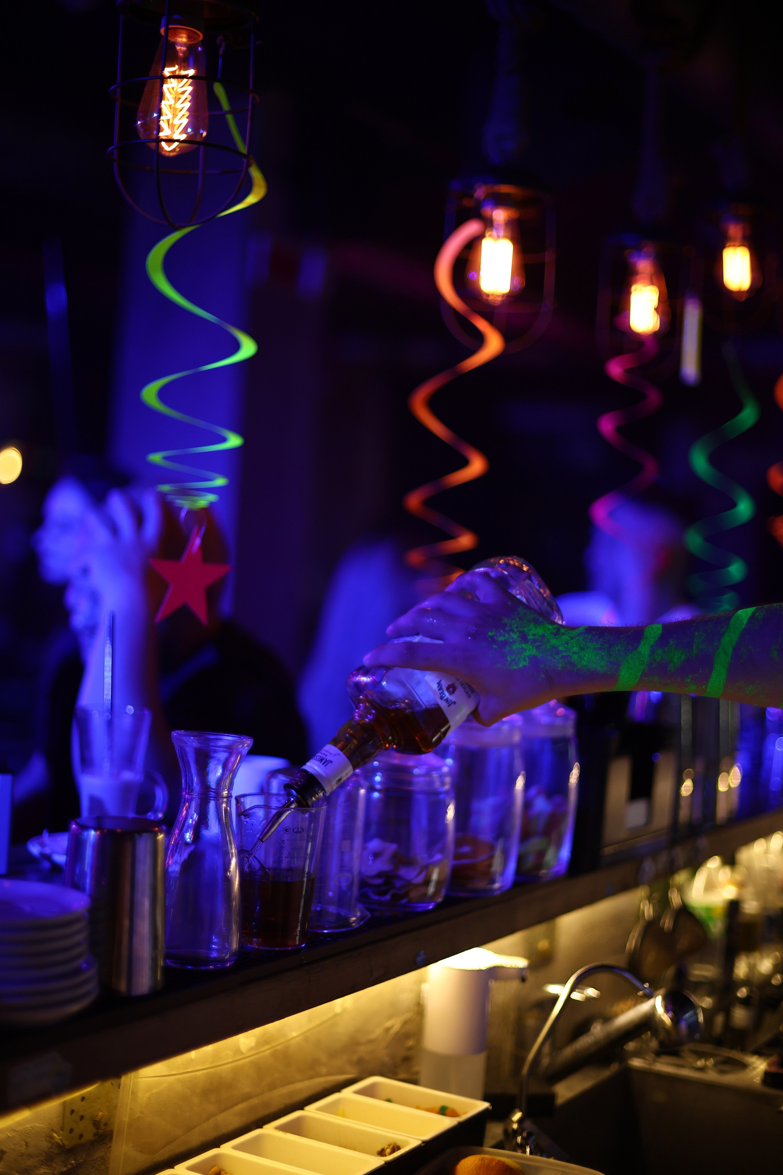 Neon Party 01.08.25. Мята Спортивная — Кальянная, караоке, бар в Минске