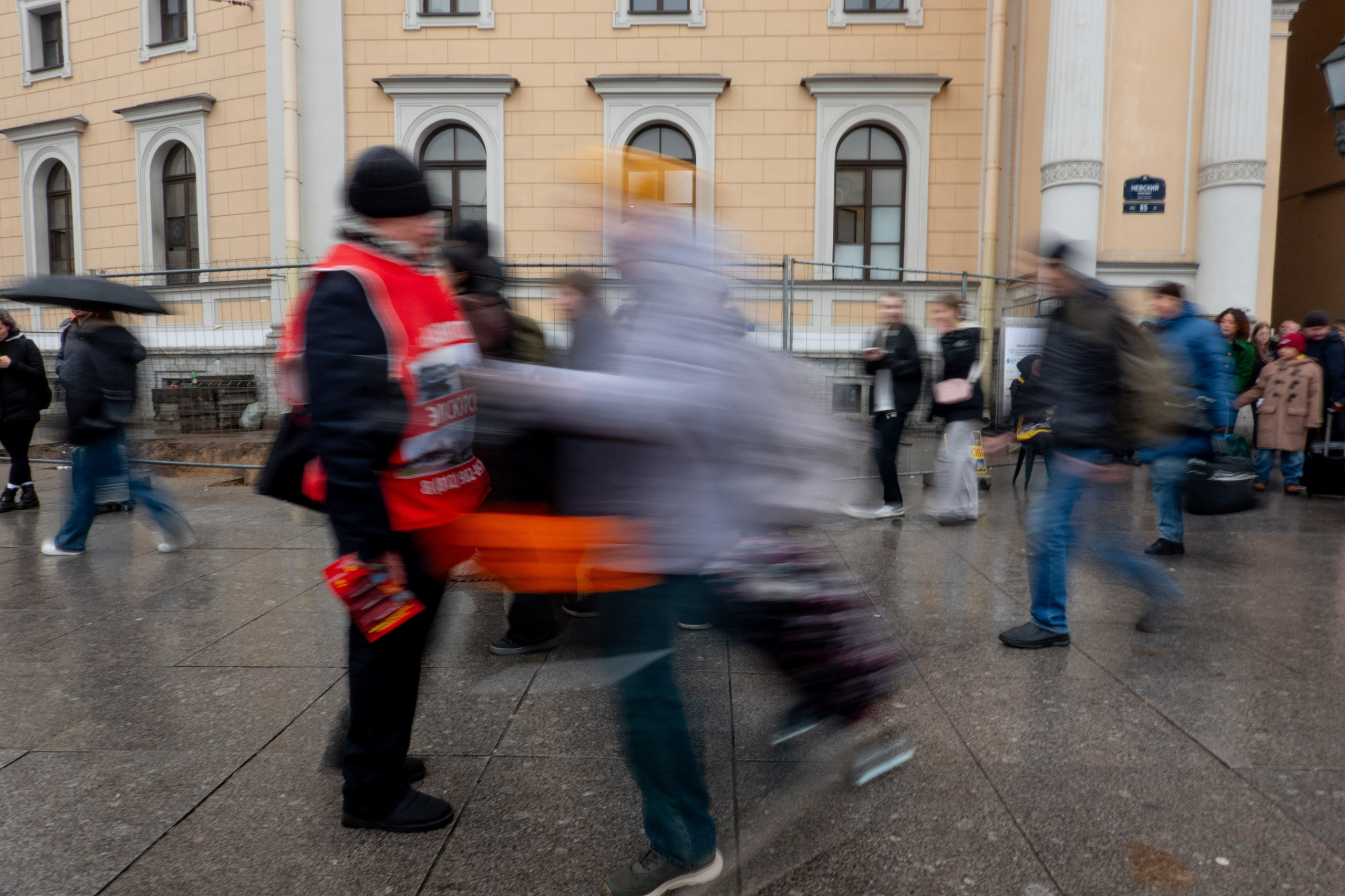 Толчея на Московском вокзале. Фотограф Антон Денисенко: Портрет, Документалистика, Пейзаж. Москва