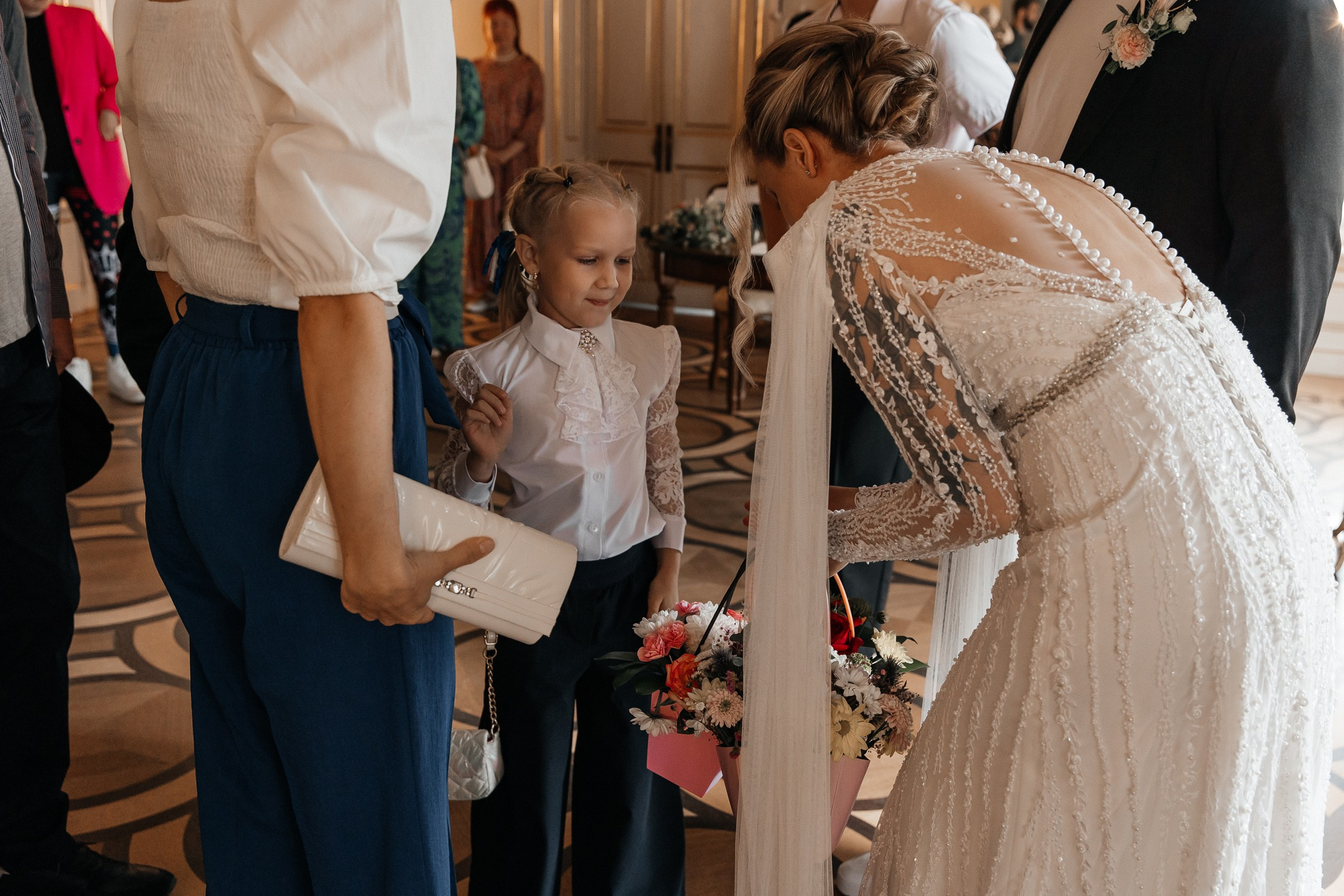Свадебная фотосессия в Кусково. Свадебный фотограф в Москве Элина Ларченкова. Фото, которые цепляют